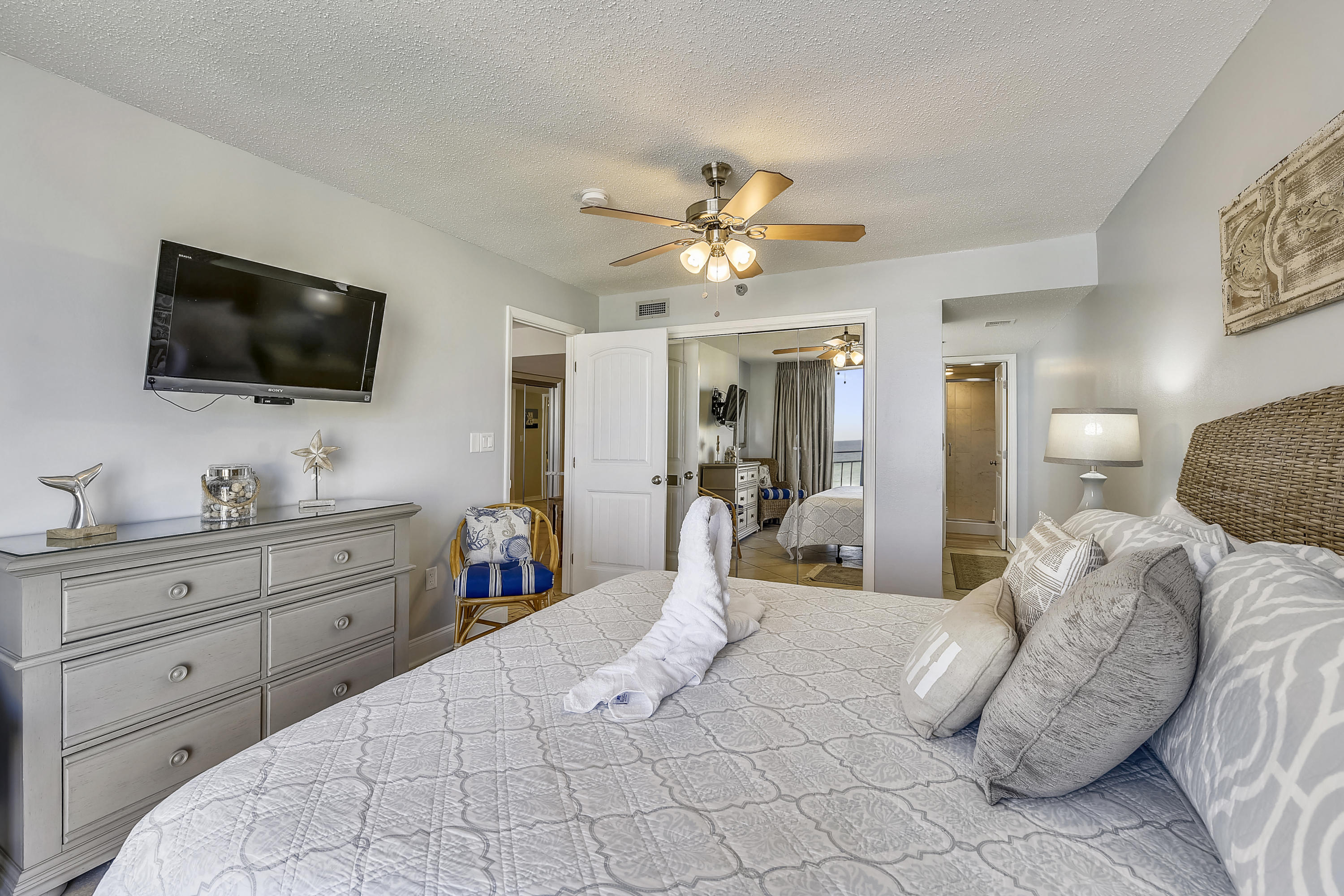 NAUTILUS CONDO - Residential
