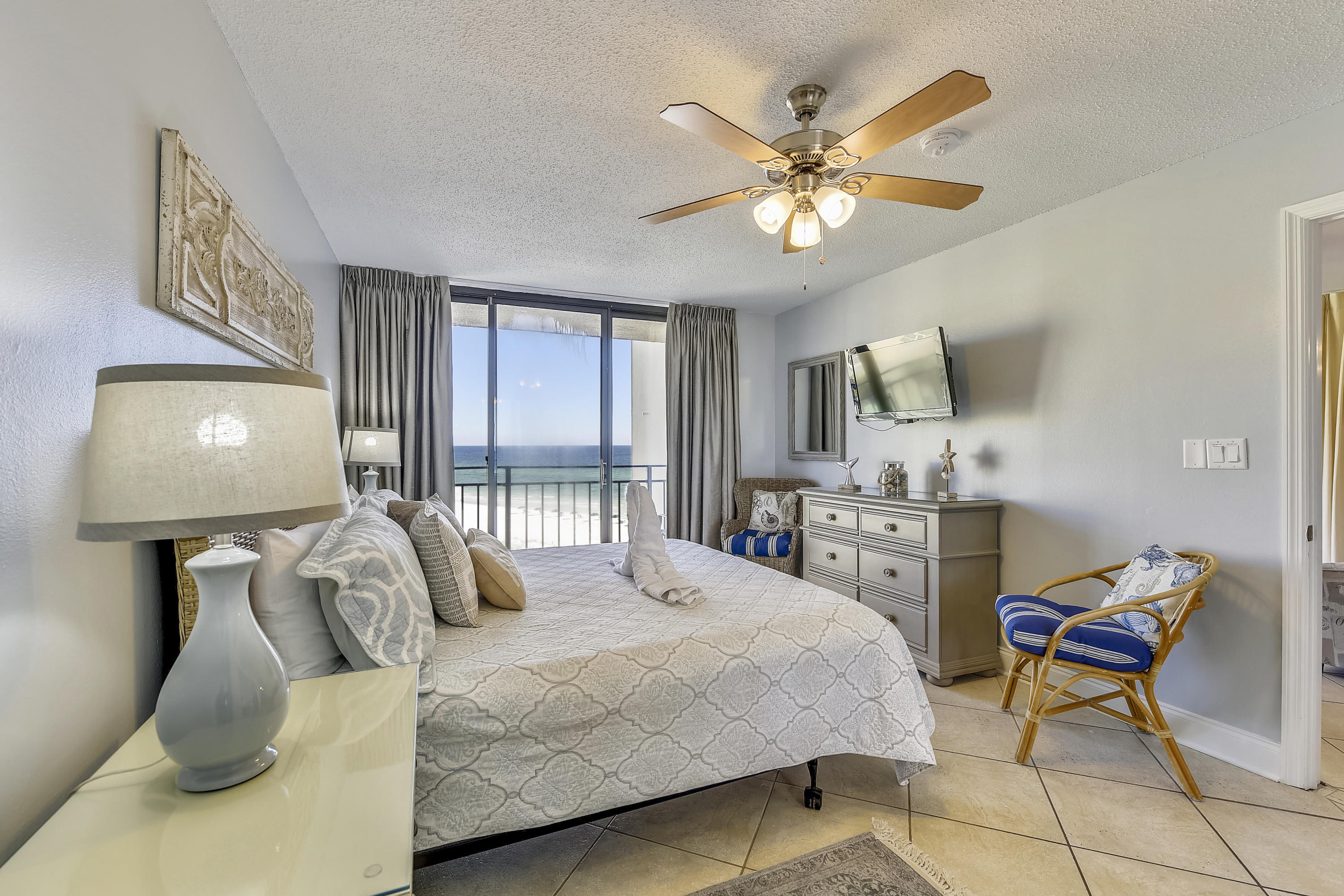 NAUTILUS CONDO - Residential