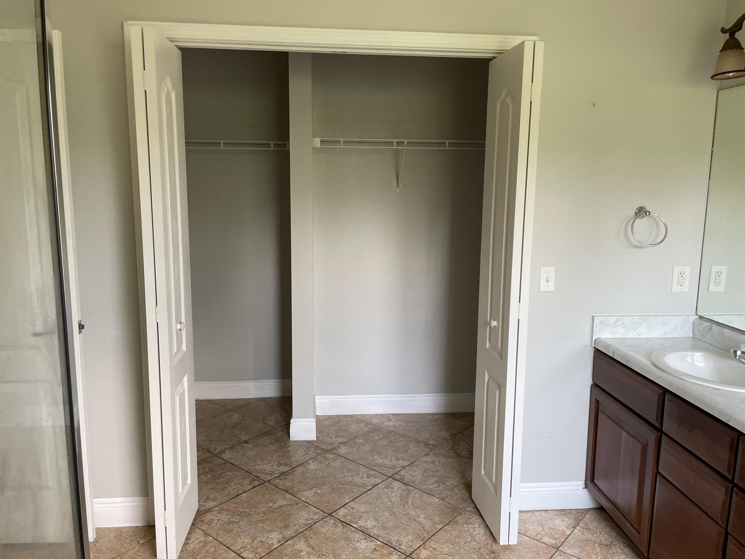 Lake Shore Gardens (Ten Lakes) - Residential