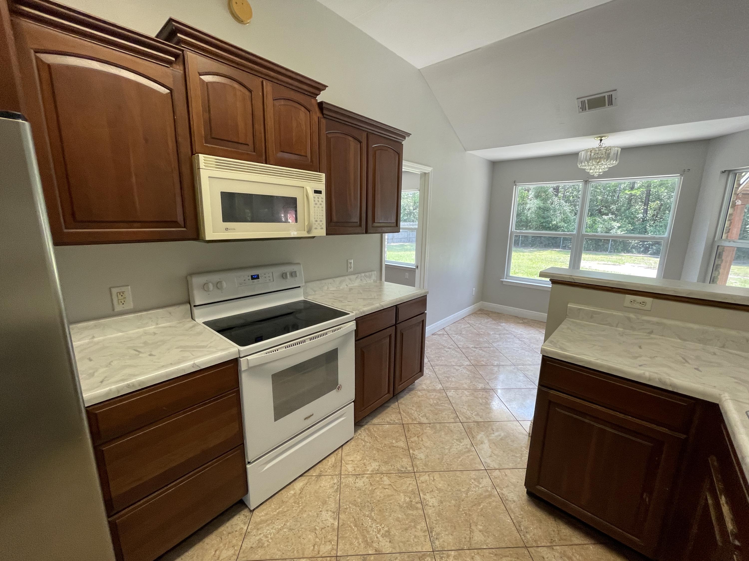 Lake Shore Gardens (Ten Lakes) - Residential