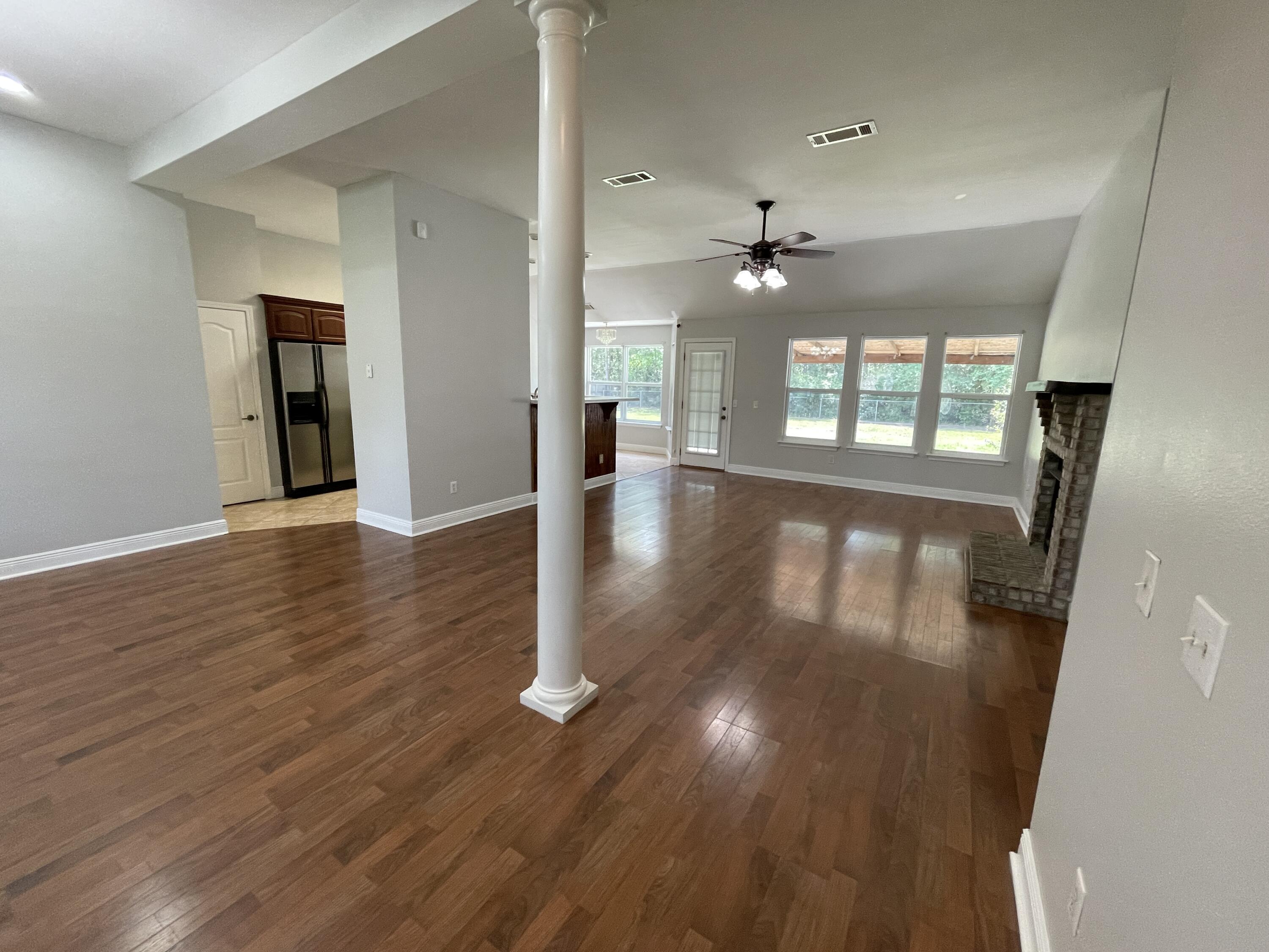 Lake Shore Gardens (Ten Lakes) - Residential