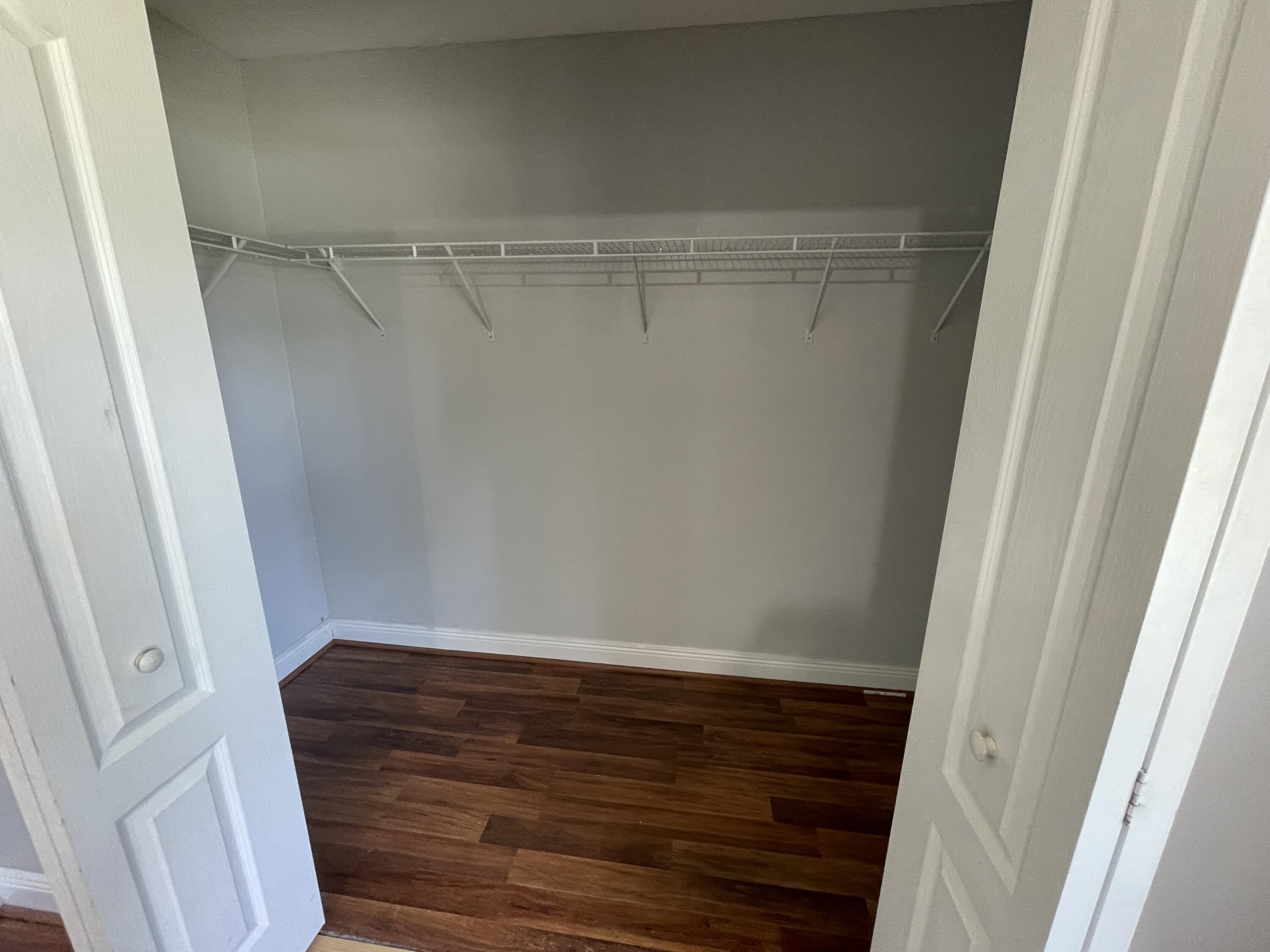 Lake Shore Gardens (Ten Lakes) - Residential