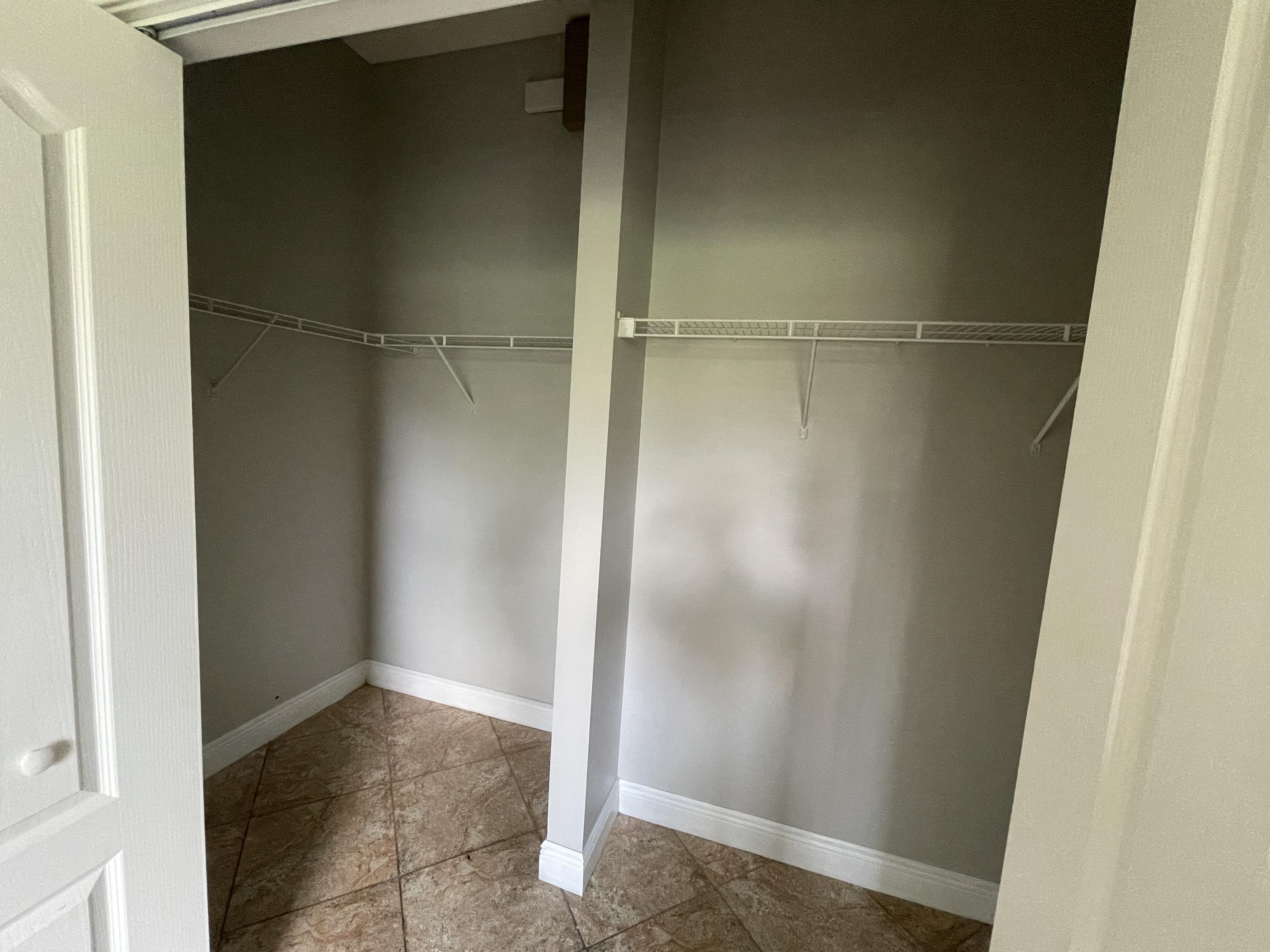 Lake Shore Gardens (Ten Lakes) - Residential