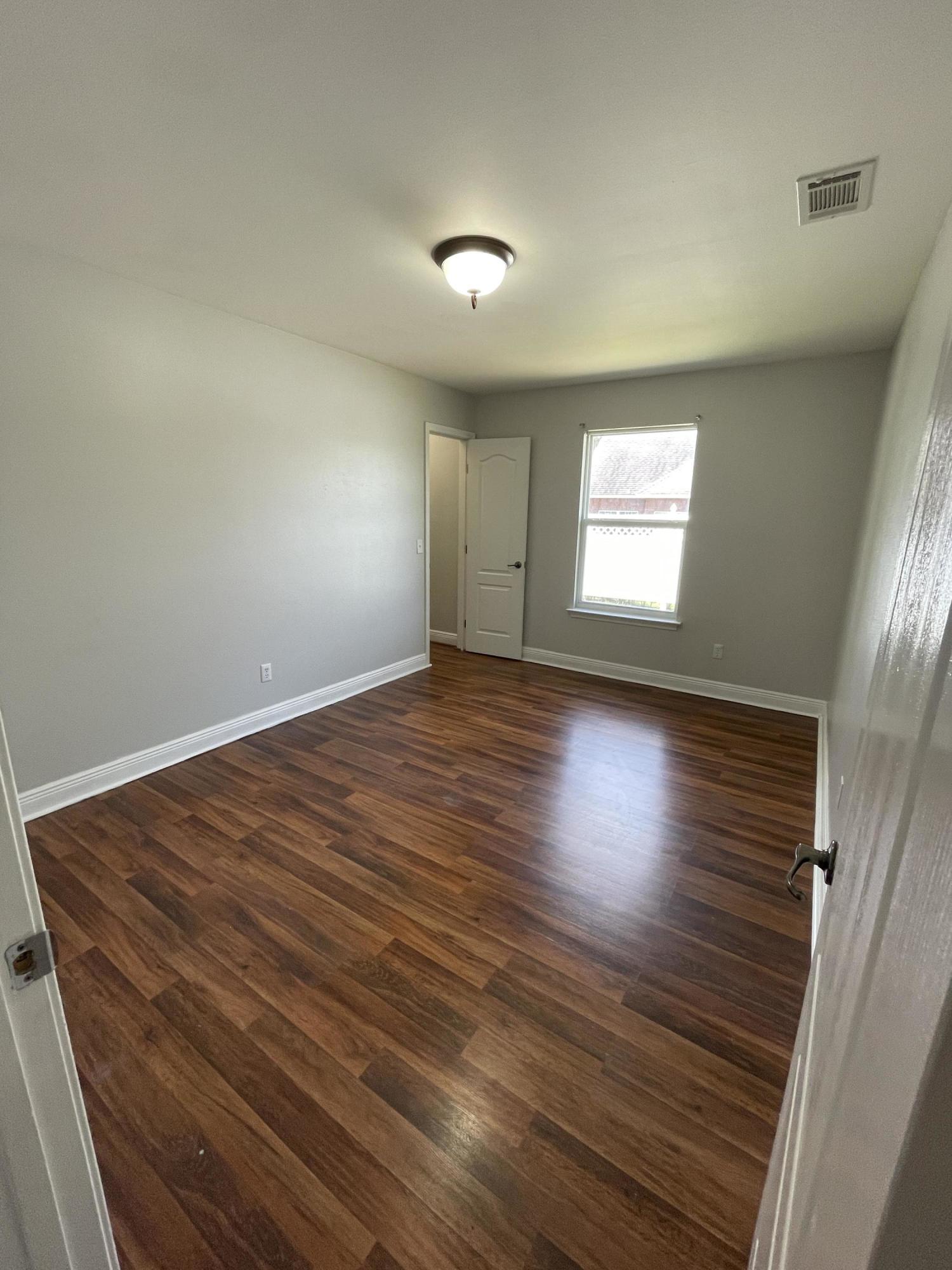 Lake Shore Gardens (Ten Lakes) - Residential