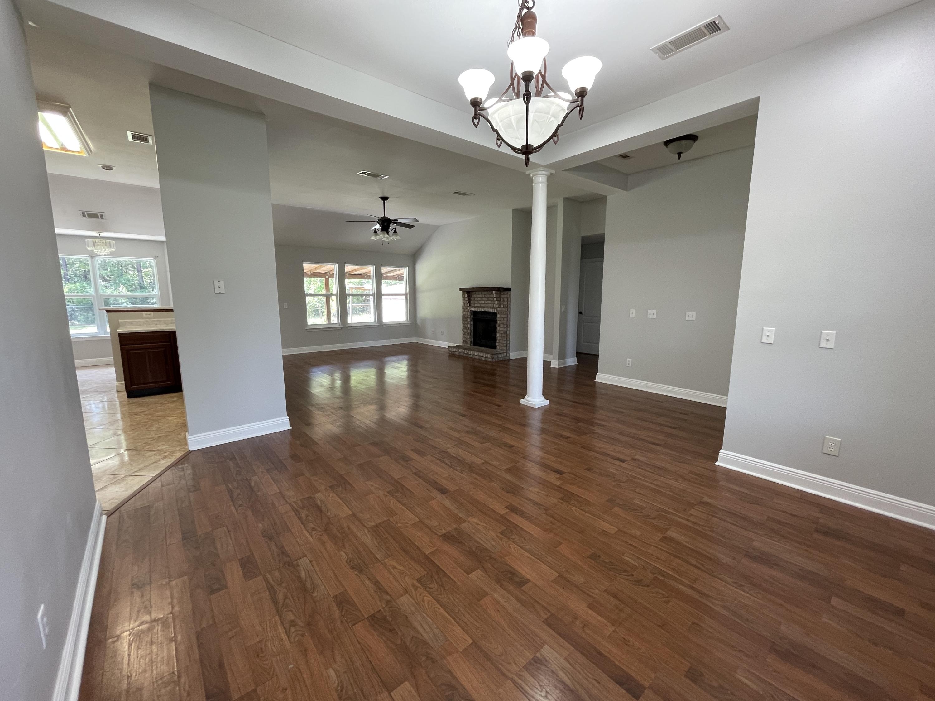 Lake Shore Gardens (Ten Lakes) - Residential