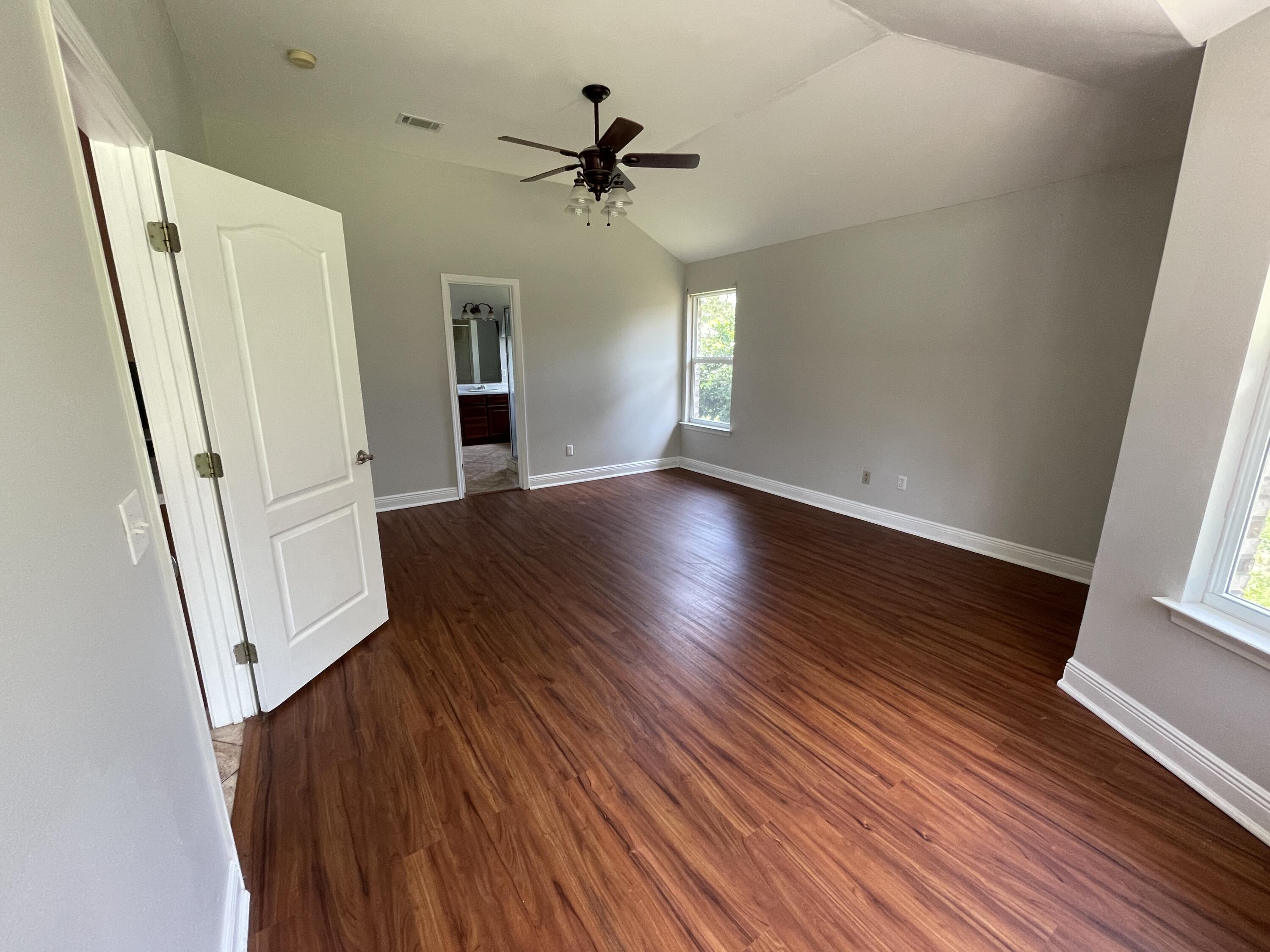 Lake Shore Gardens (Ten Lakes) - Residential