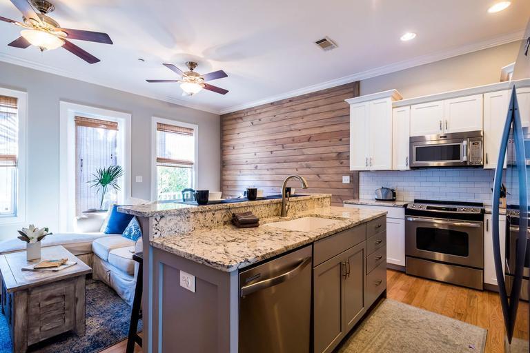 SUMMER PLACE - Residential