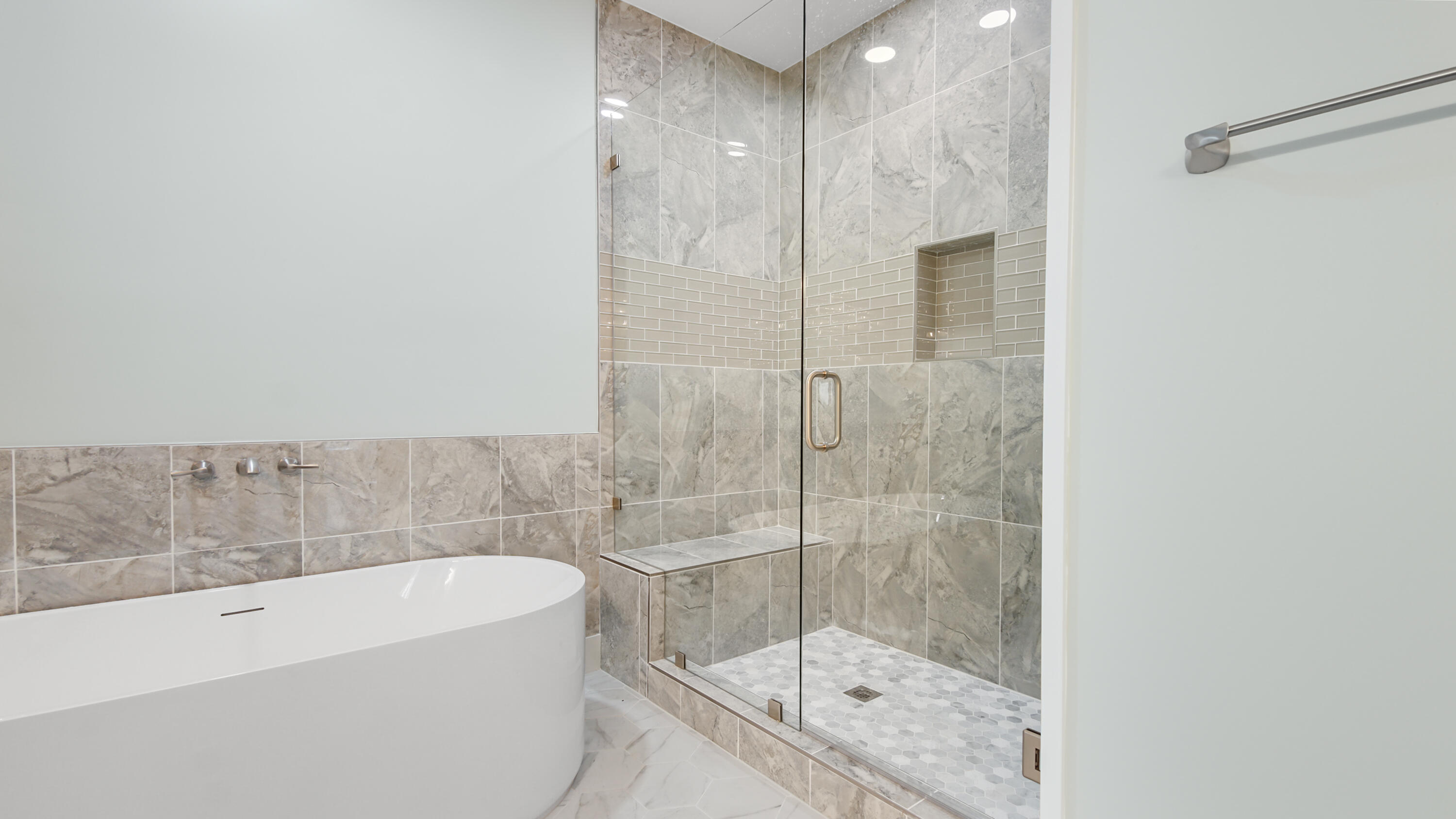 LAKE JUNIPER ESTATES - Residential