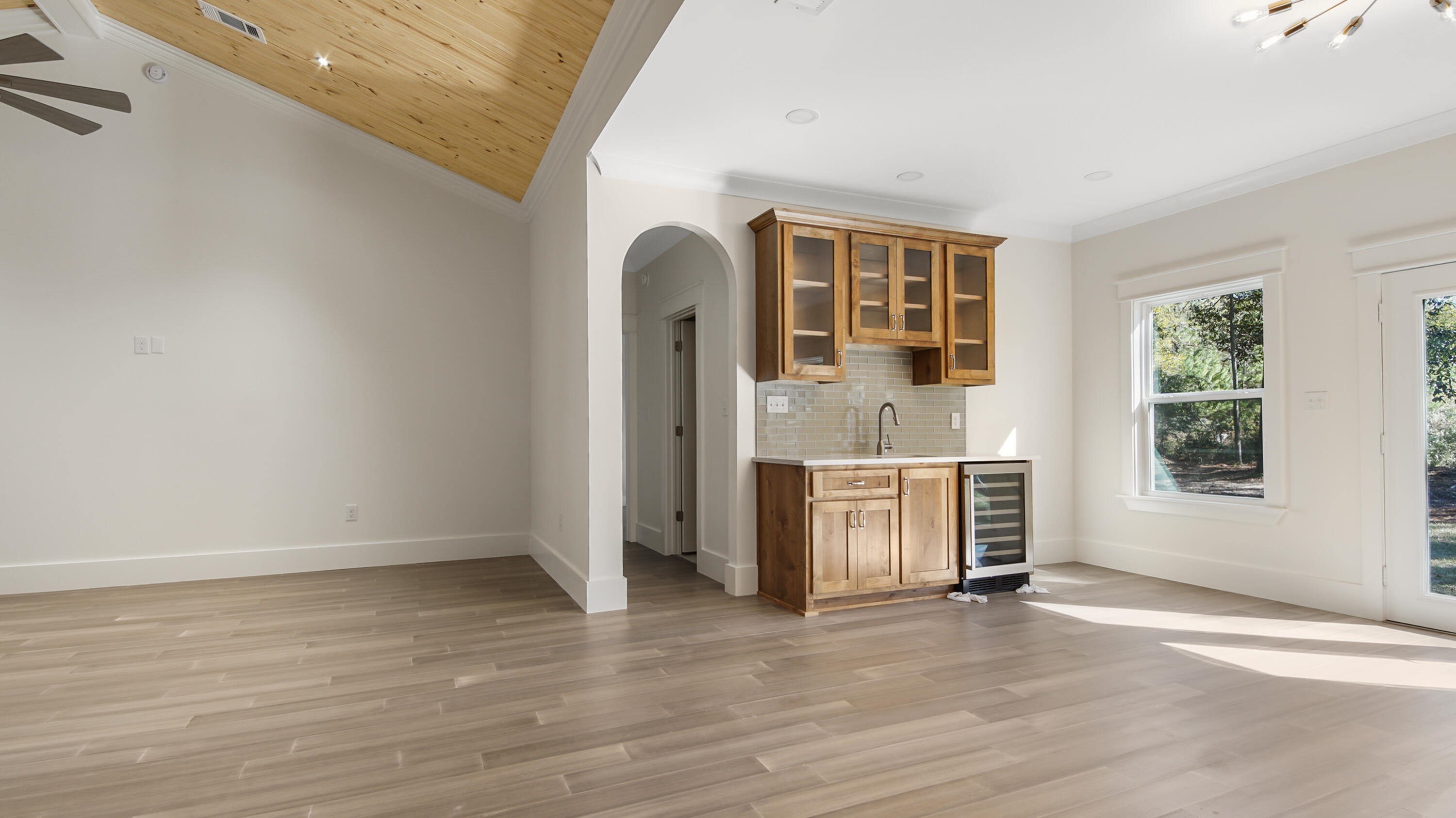 LAKE JUNIPER ESTATES - Residential