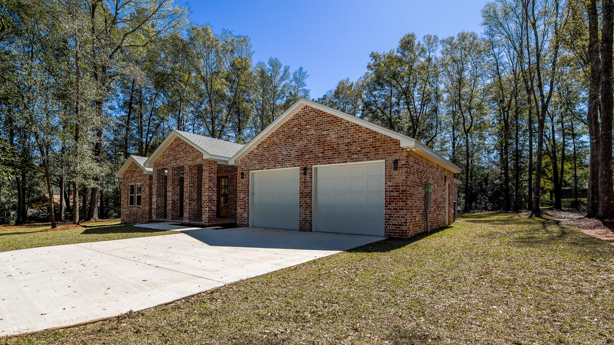 LAKE JUNIPER ESTATES - Residential
