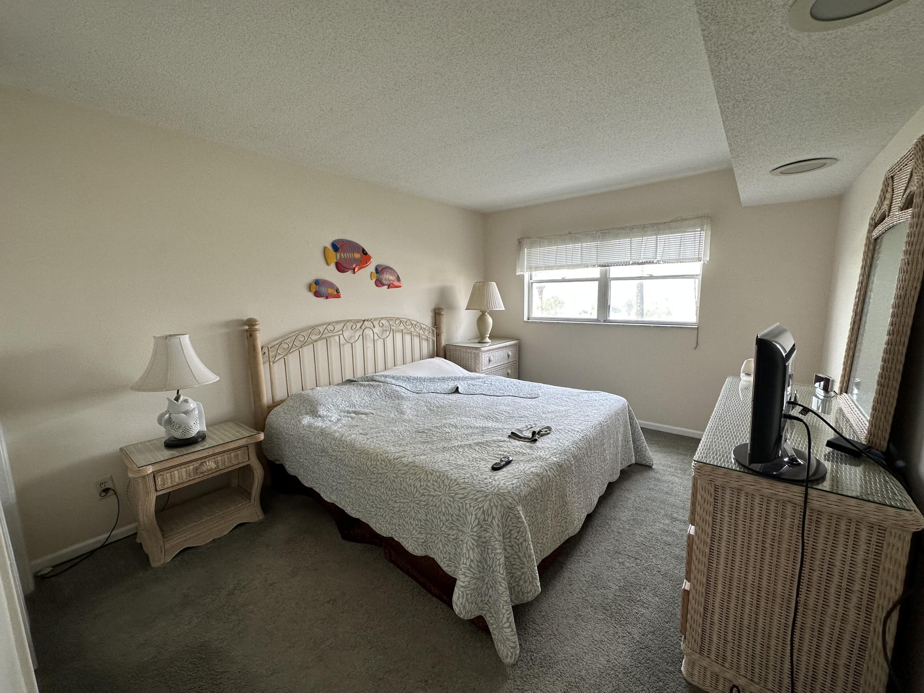 EL MATADOR CONDO - Residential