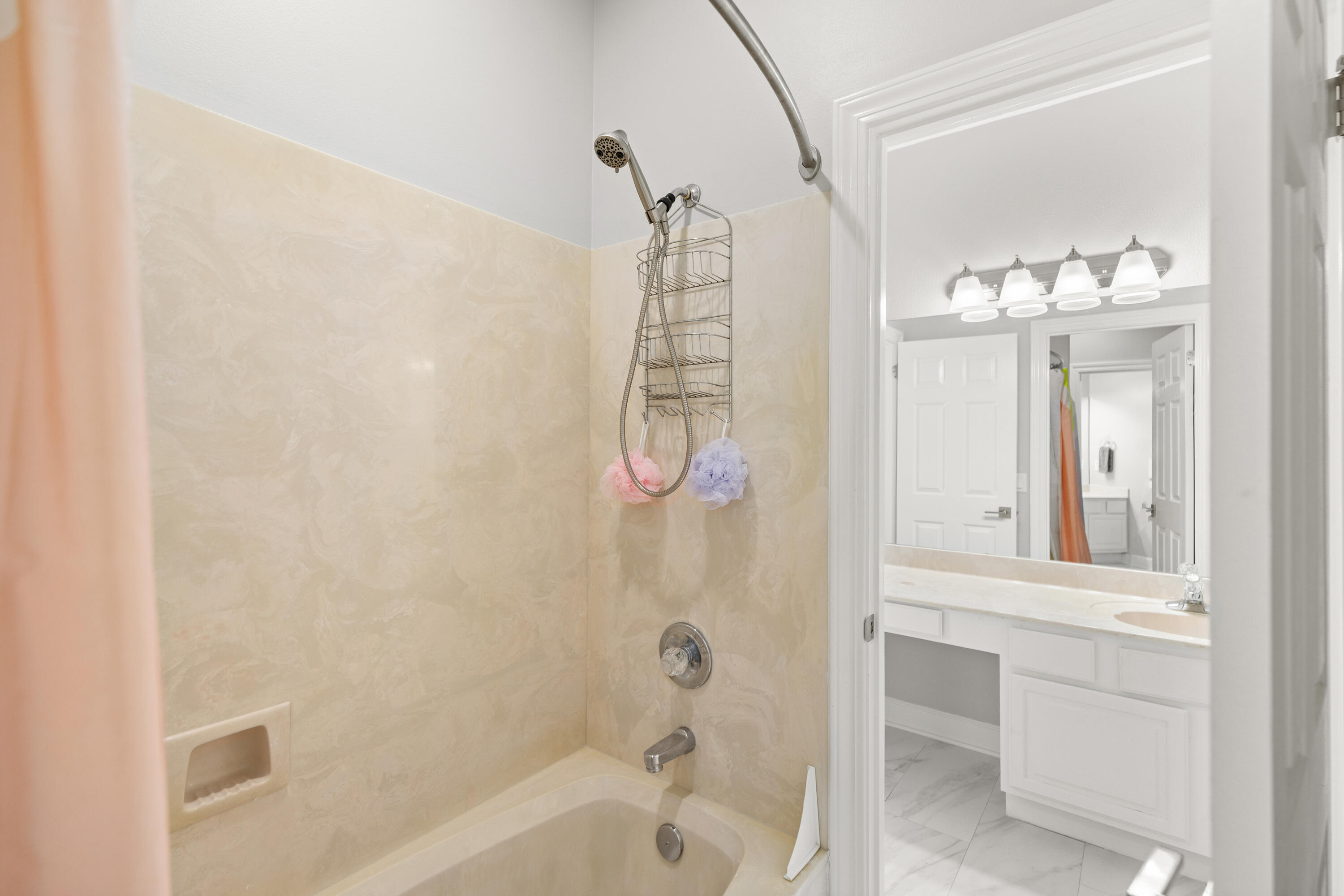 EMERALD BAY PH 1-B - Residential