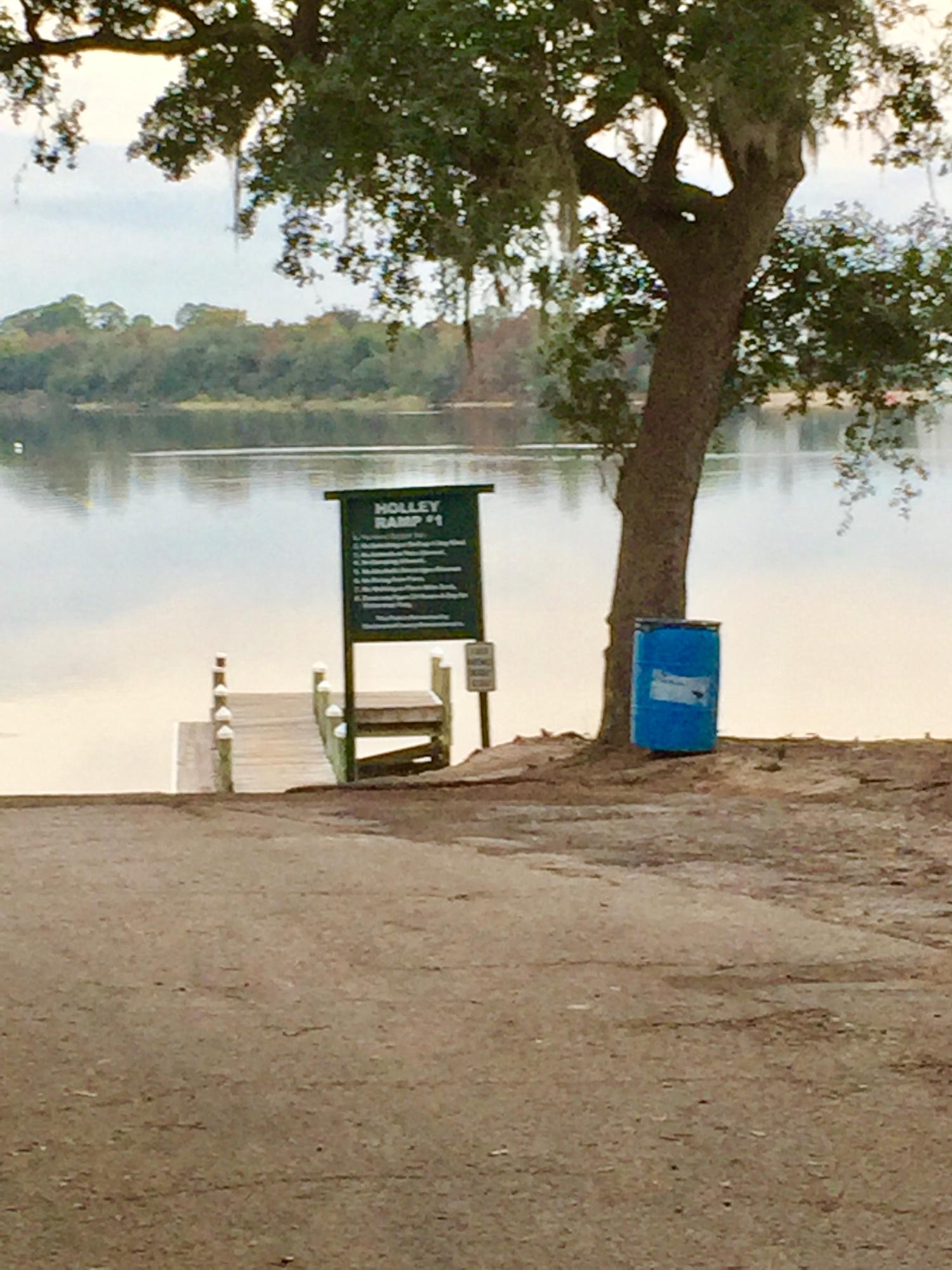 HICKORY SHORES - Residential