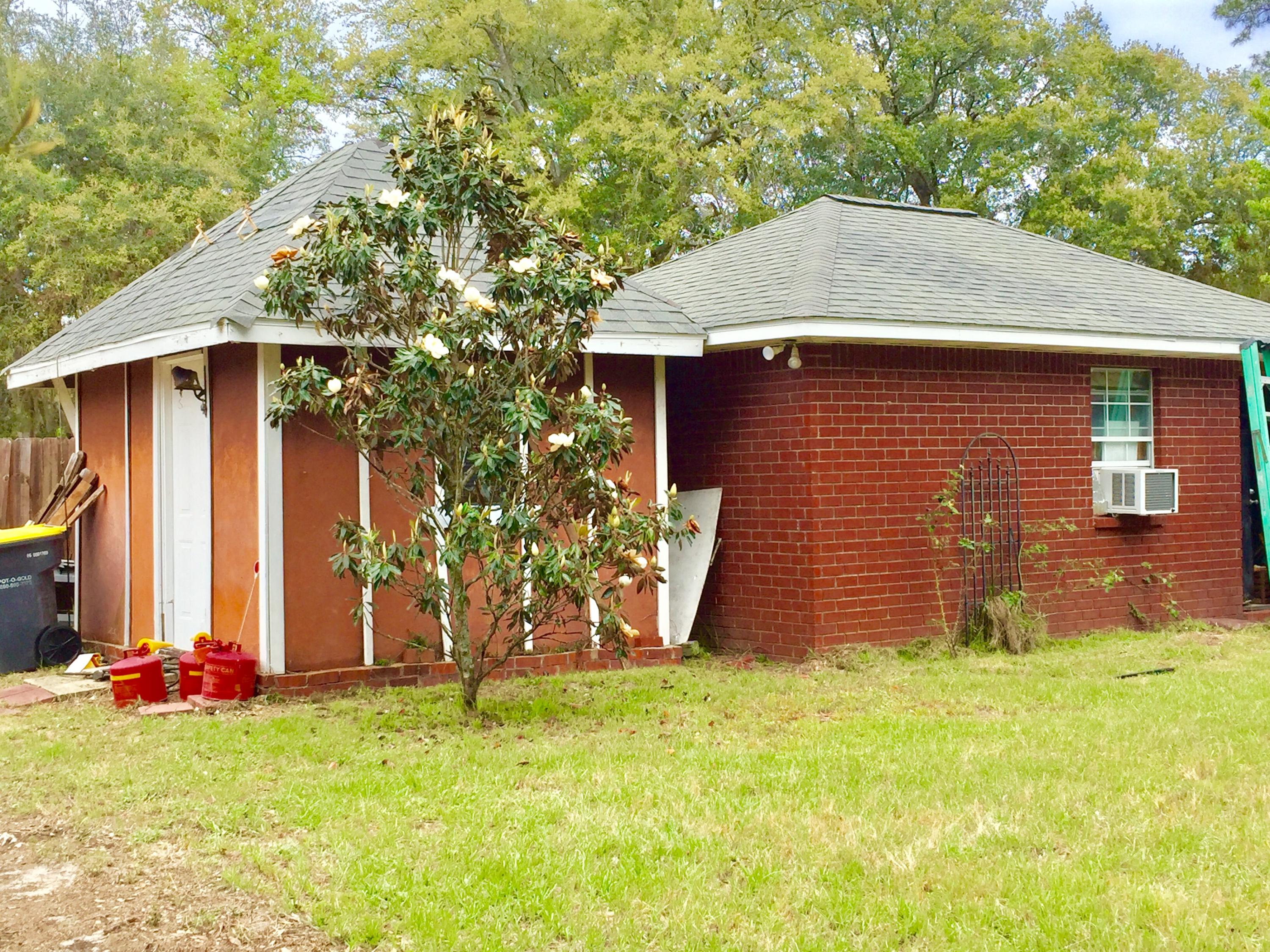 HICKORY SHORES - Residential