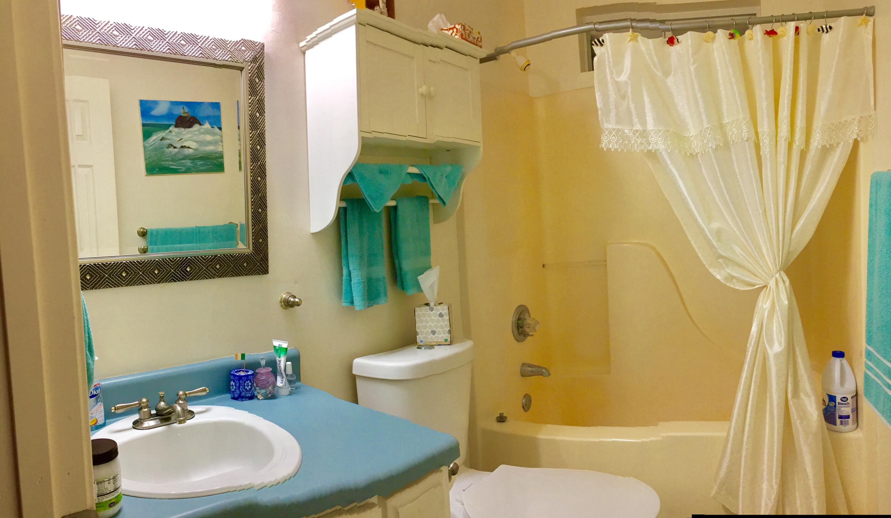 HICKORY SHORES - Residential