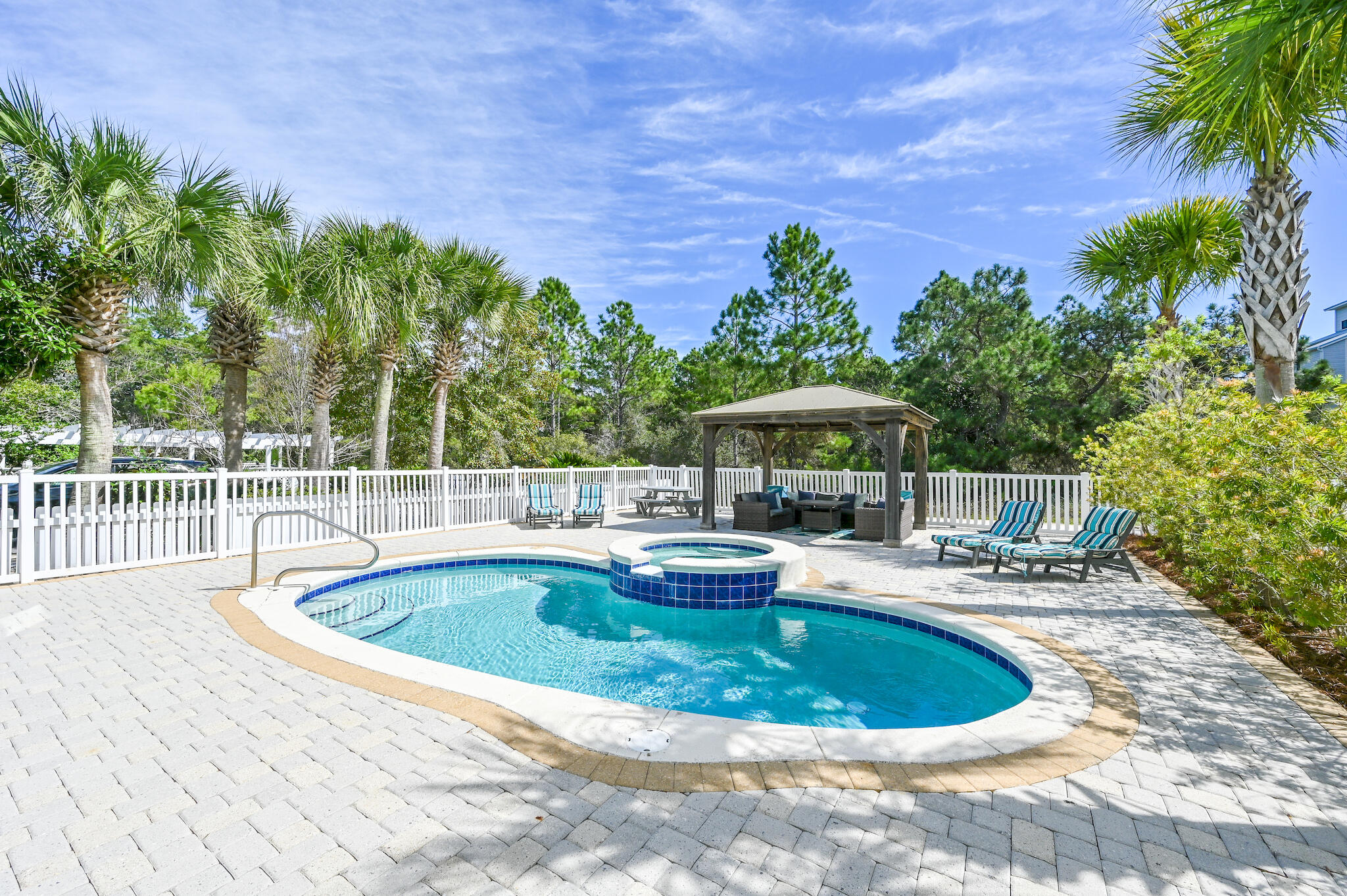 SEA DUNES ESTATES - Residential