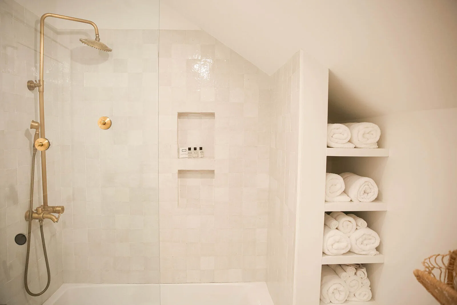 Santa Rosa Beach, Florida, 32459, United States, 5 Bedrooms Bedrooms, ,5 BathroomsBathrooms,Residential,Active,2012436