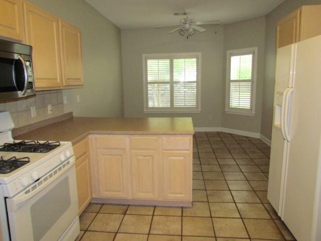 CHACATO LANDING - Residential Lease