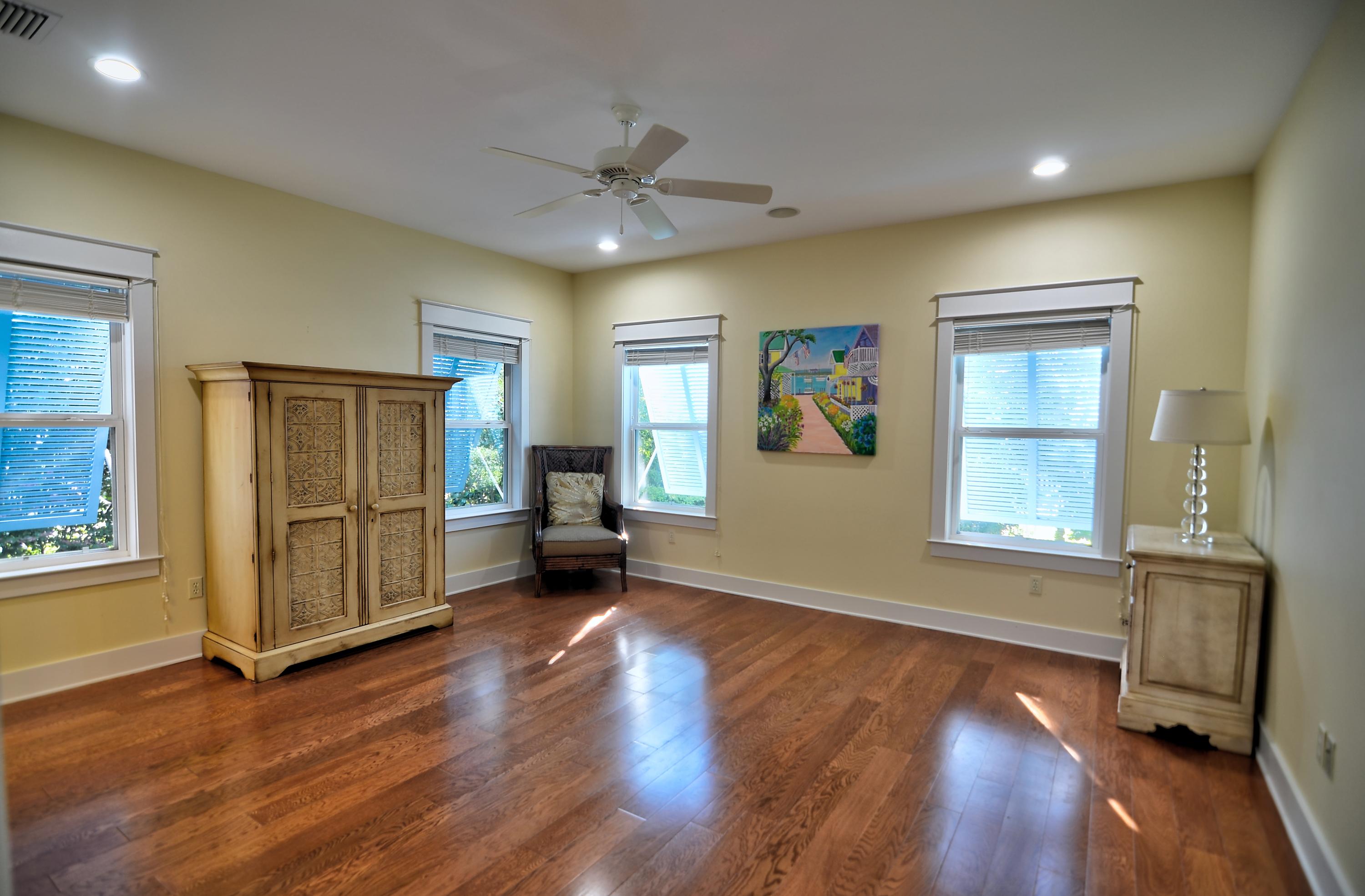 SEABREEZE - Residential