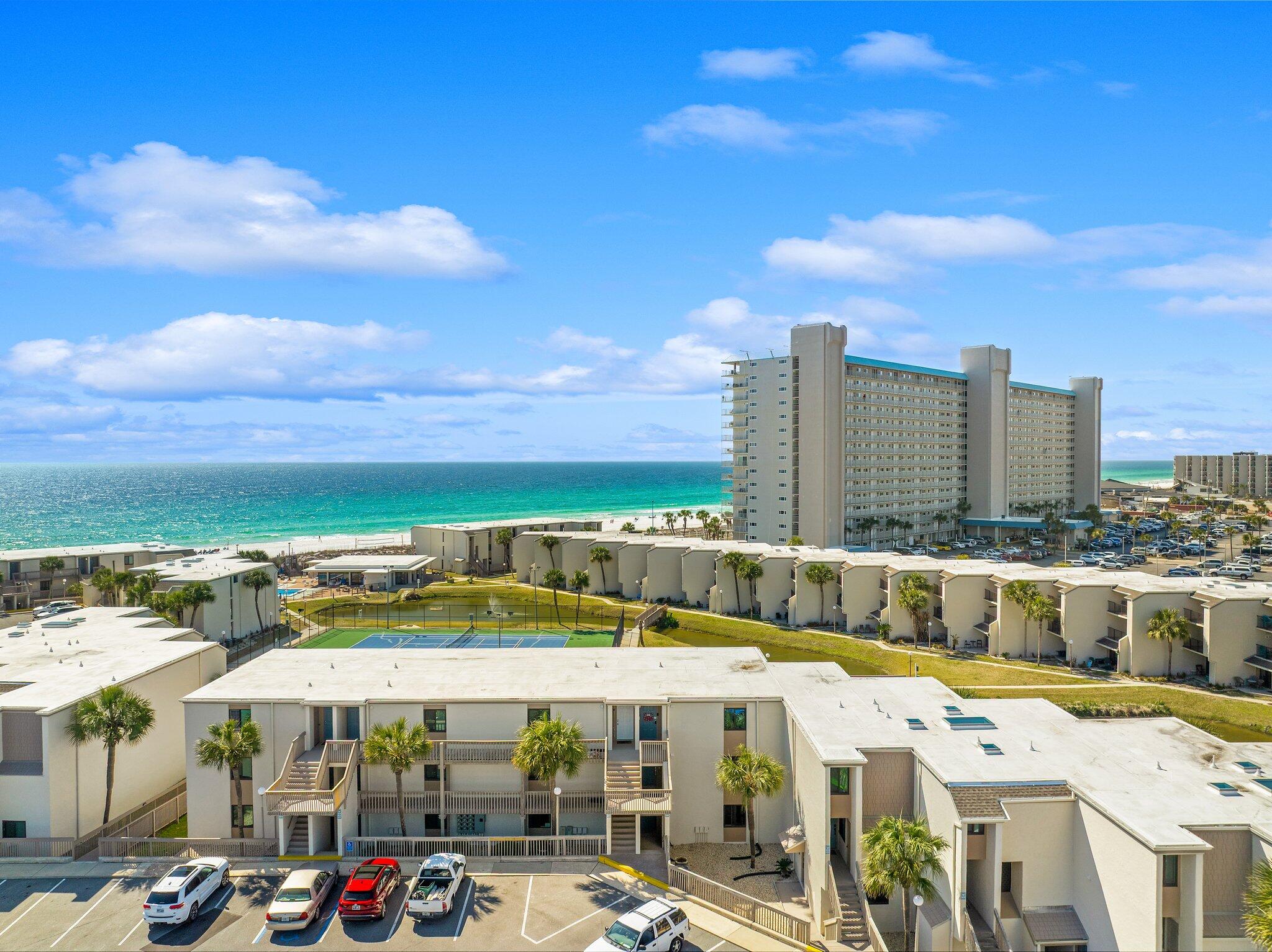 SUGAR BEACH T/H - Residential