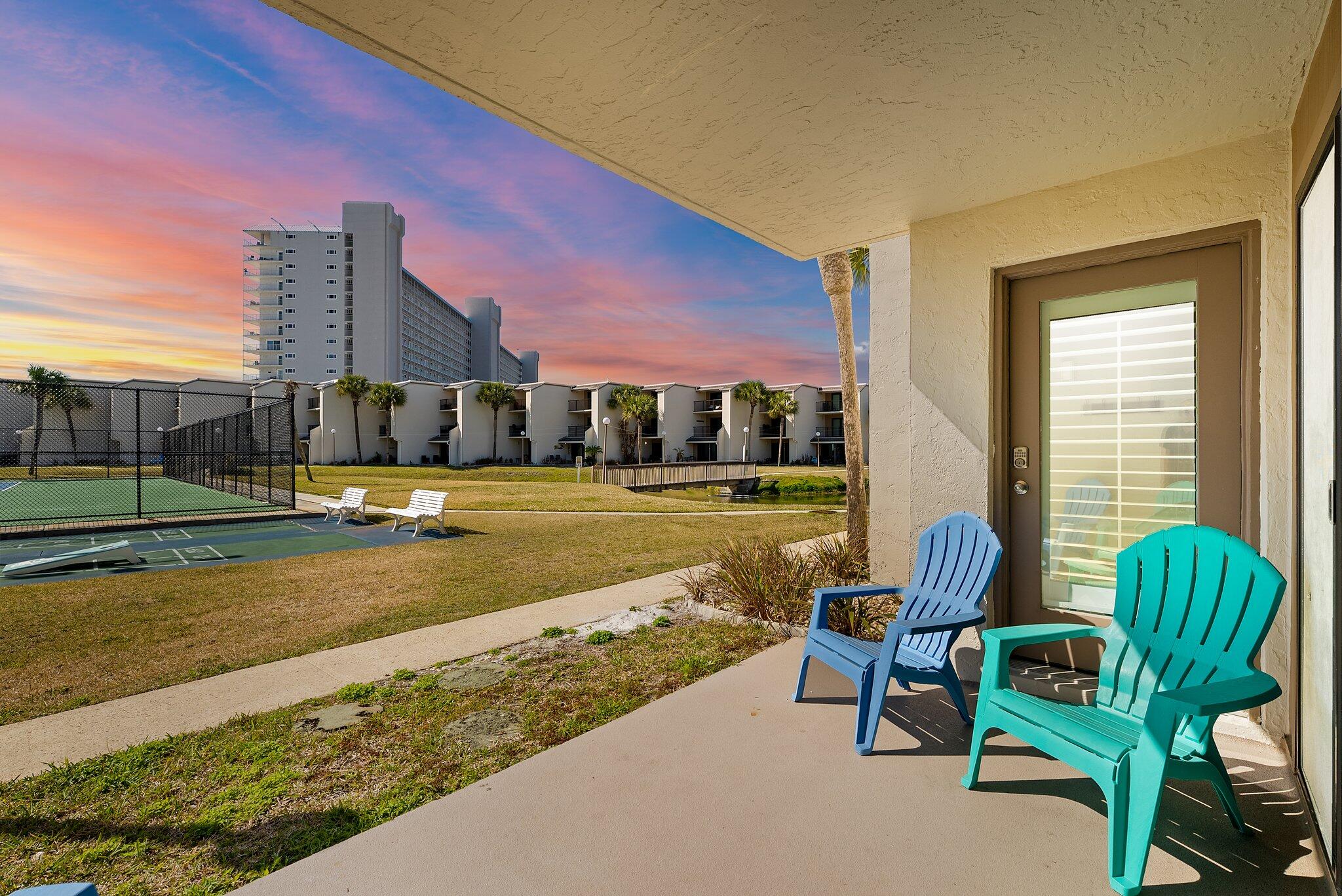 SUGAR BEACH T/H - Residential