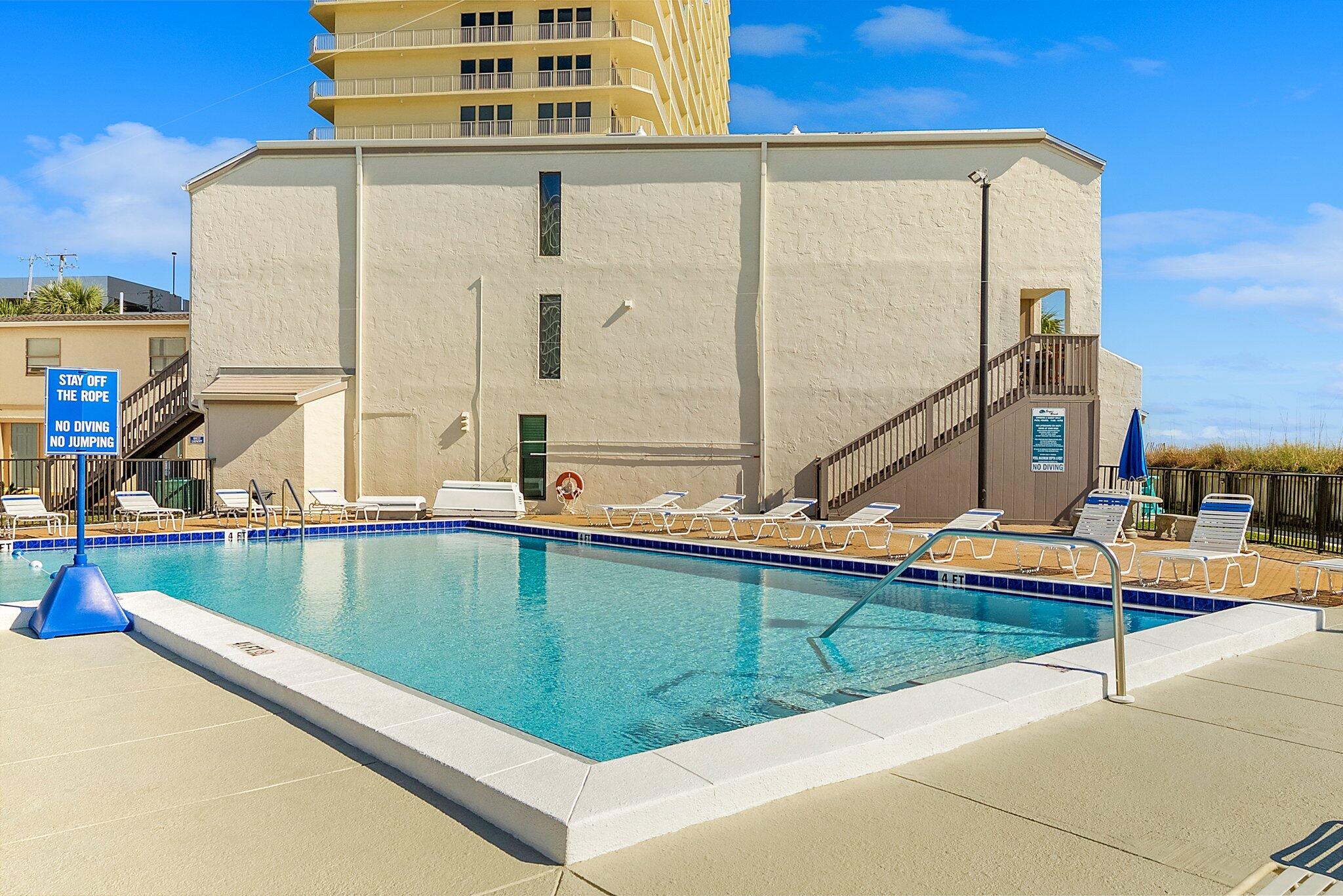 SUGAR BEACH T/H - Residential