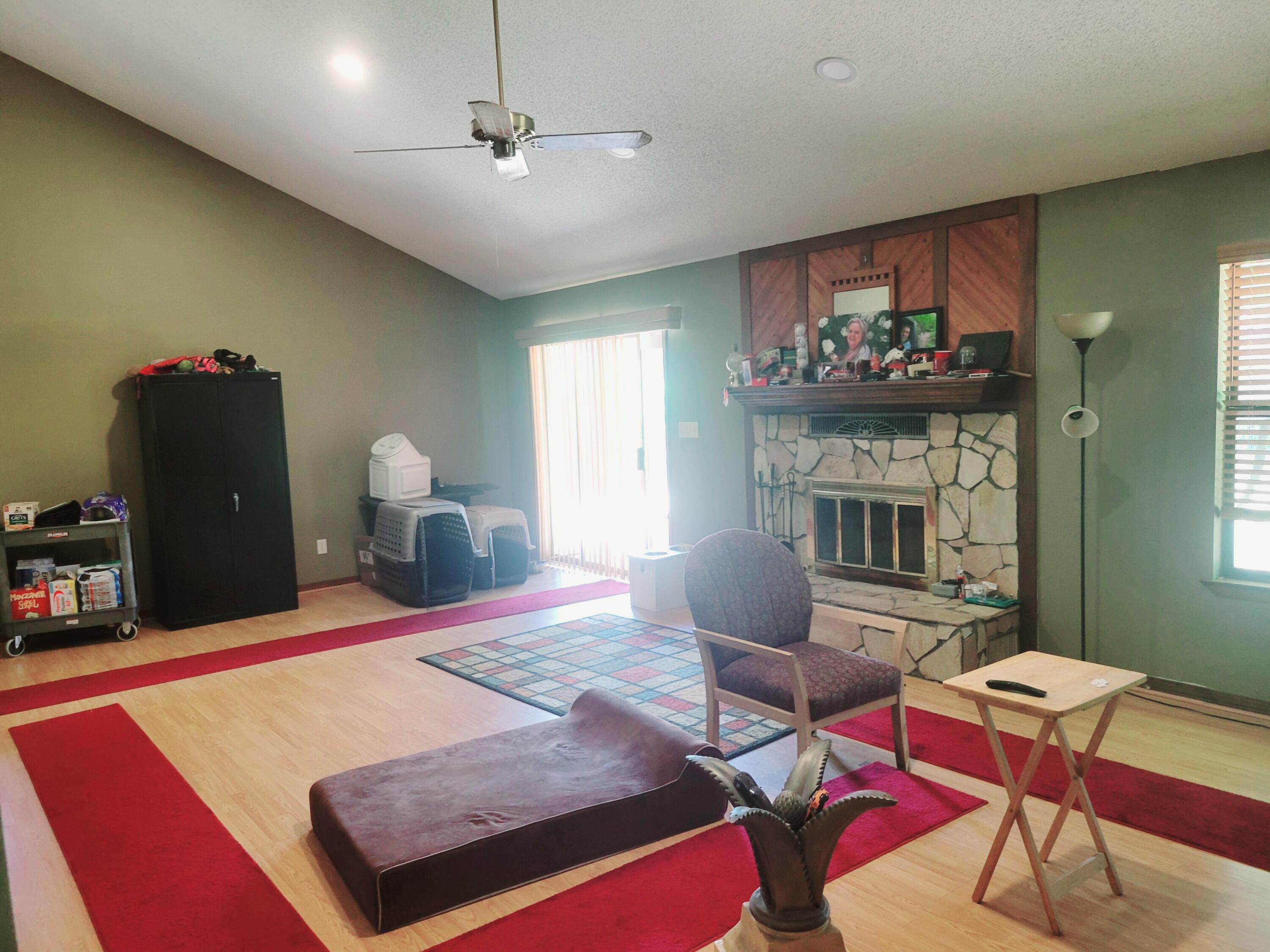 PINEWOOD ESTATES 2 - Residential