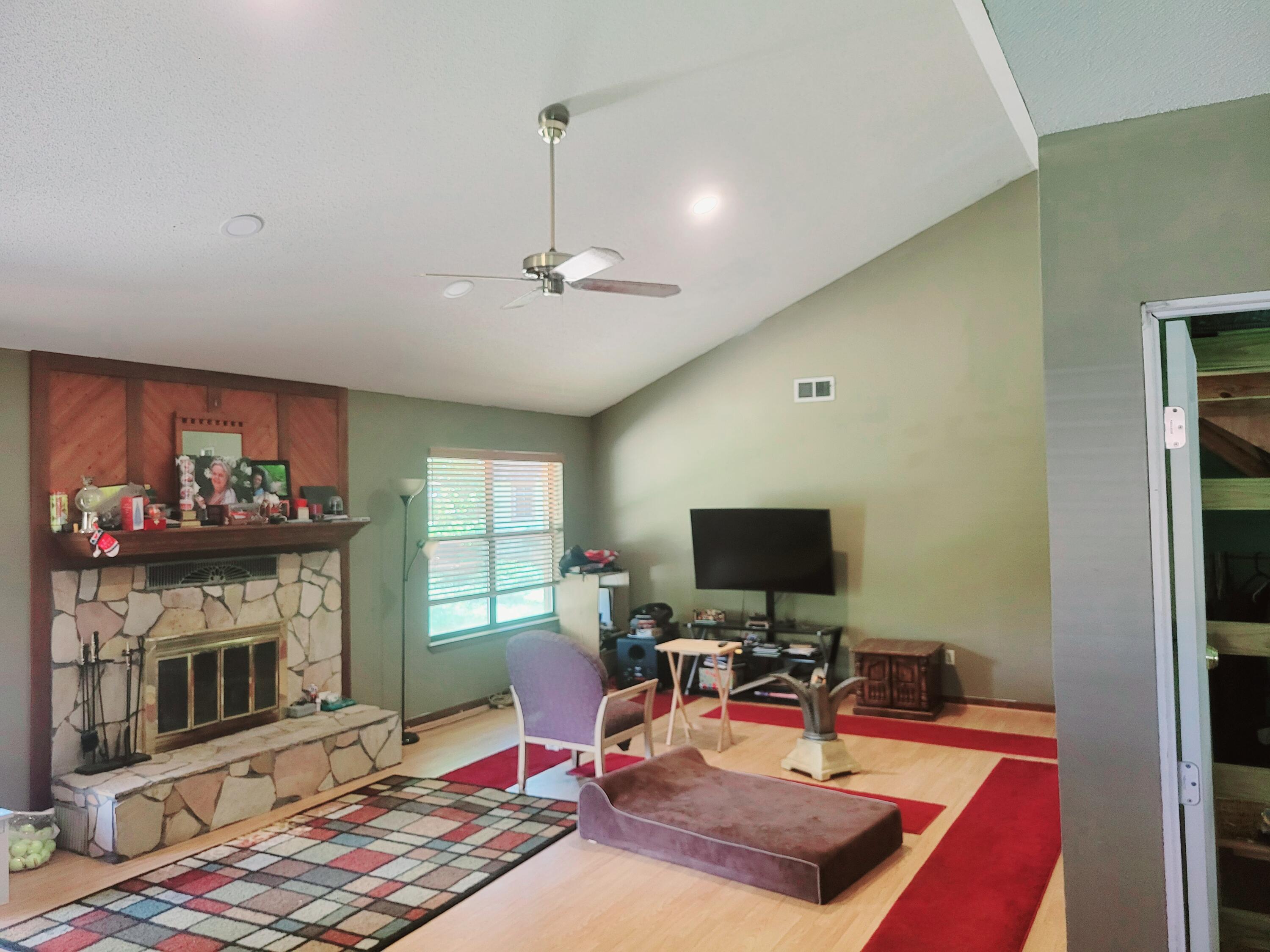 PINEWOOD ESTATES 2 - Residential