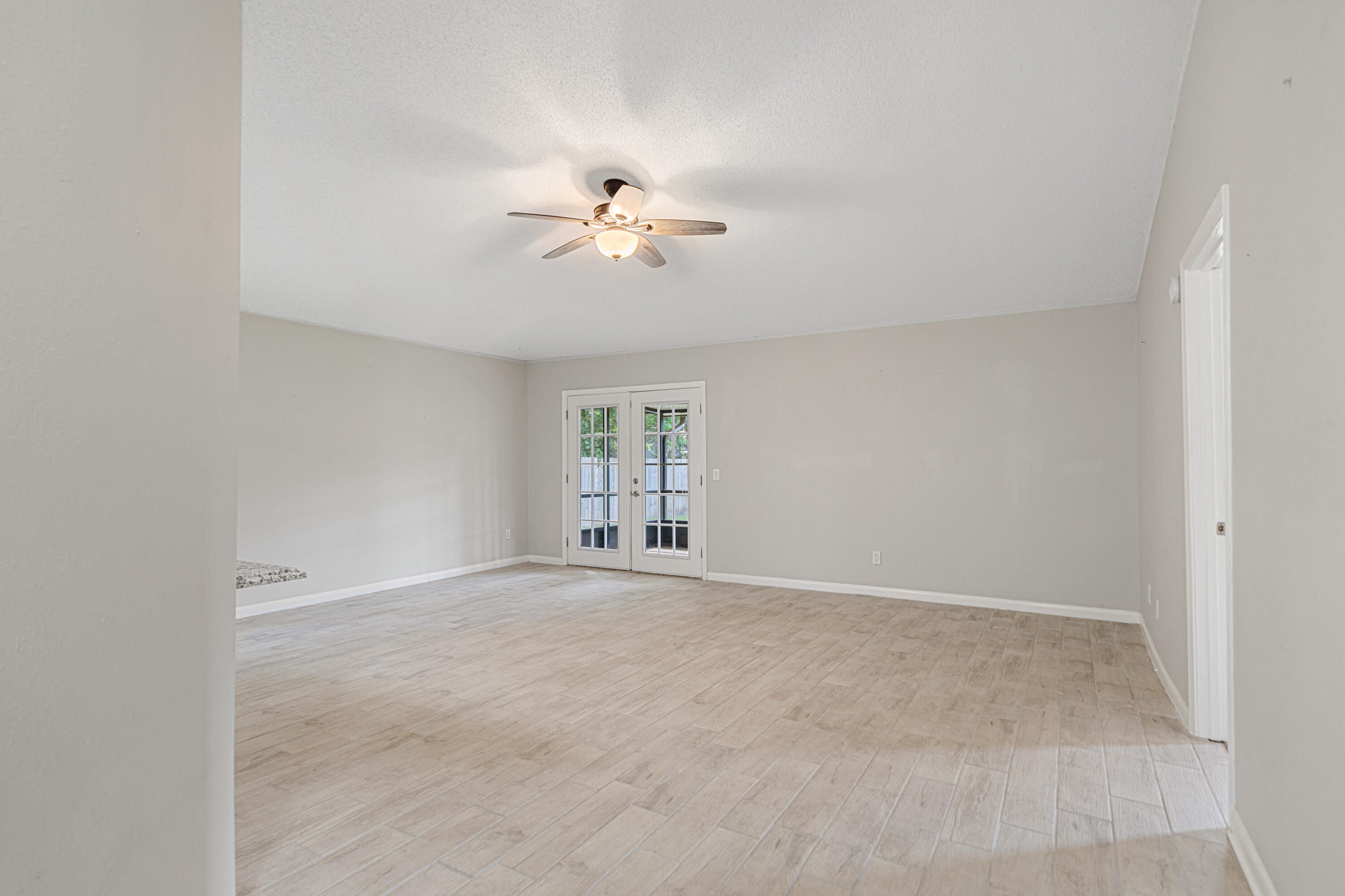 WYNNEHAVEN BEACH ESTATES - Residential