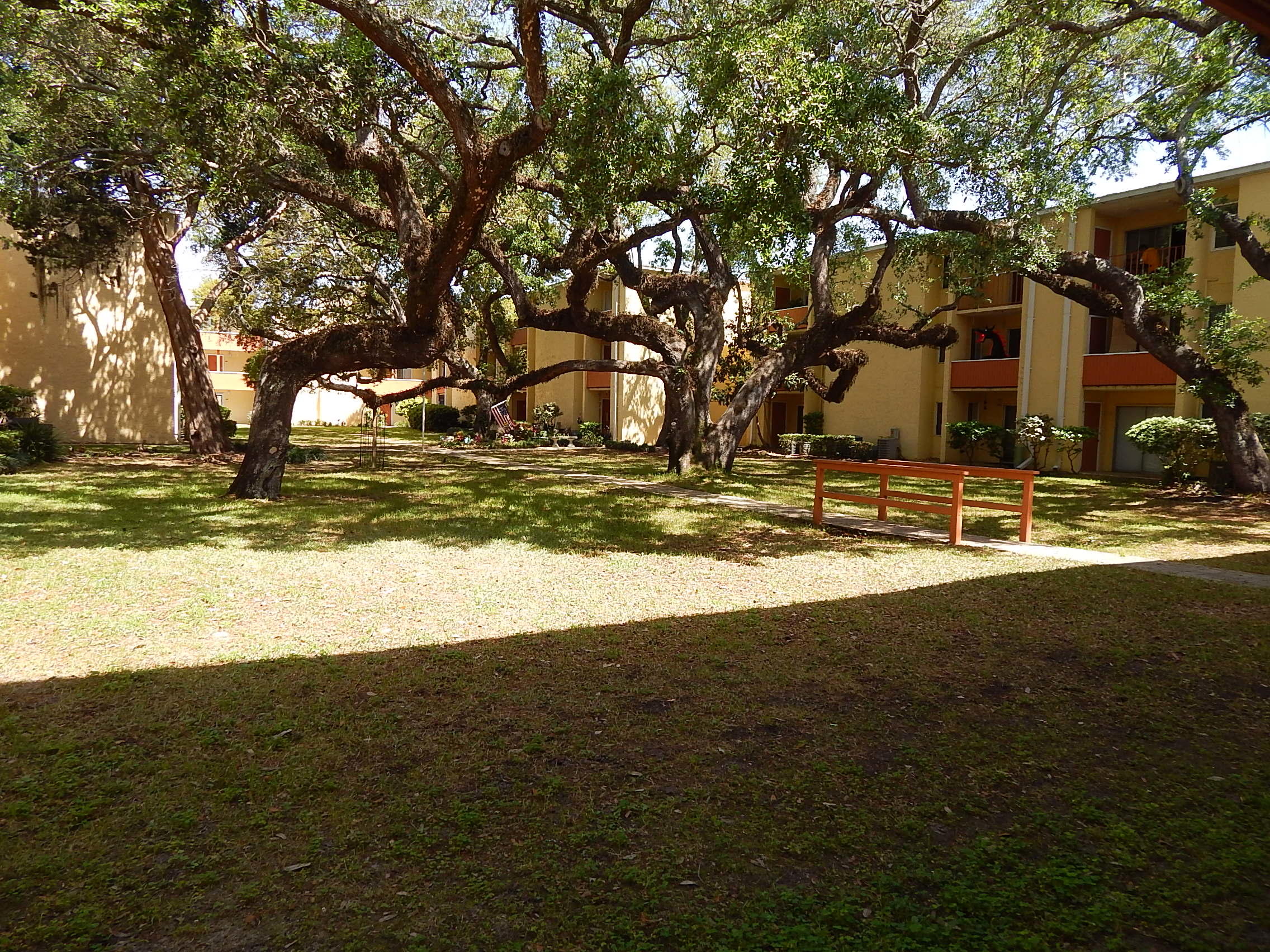 CEDARS CONDO - Residential