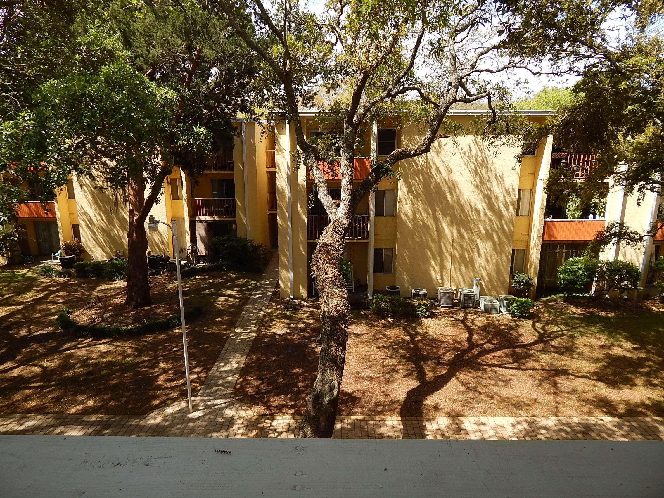 CEDARS CONDO - Residential