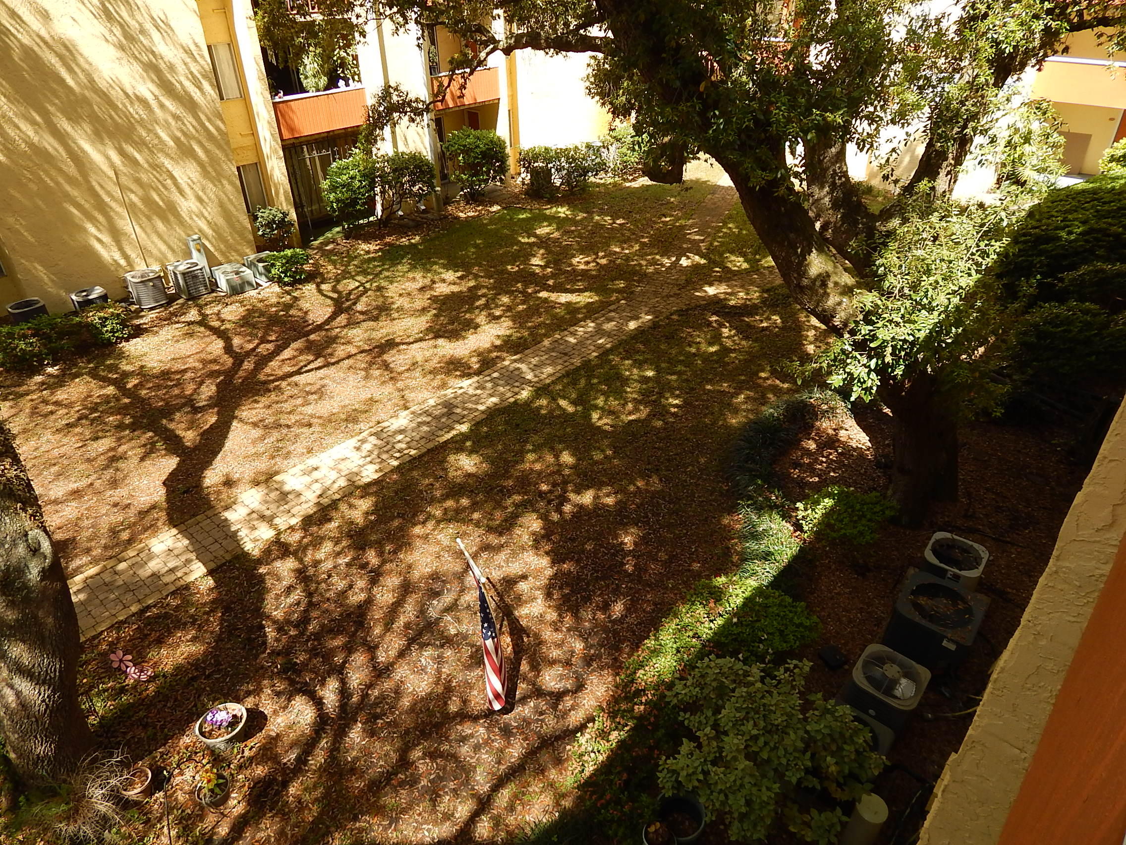 CEDARS CONDO - Residential