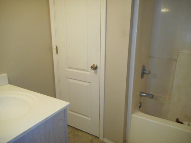 SHAY LIN T/H - Residential