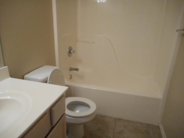 SHAY LIN T/H - Residential