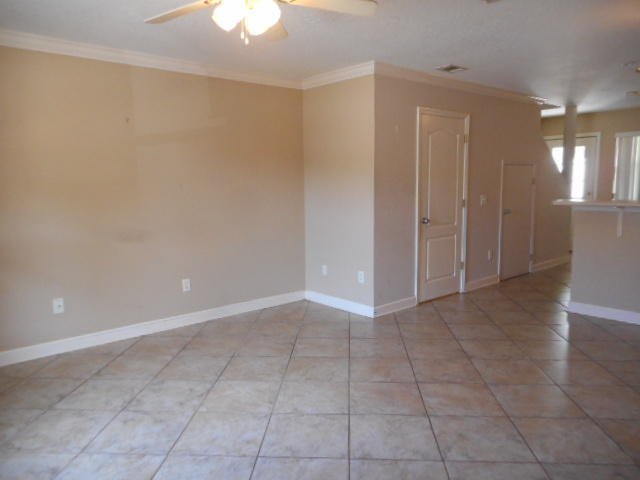 SHAY LIN T/H - Residential