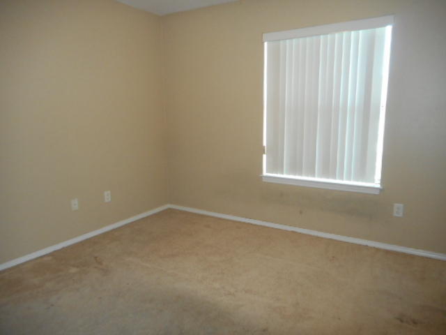 SHAY LIN T/H - Residential