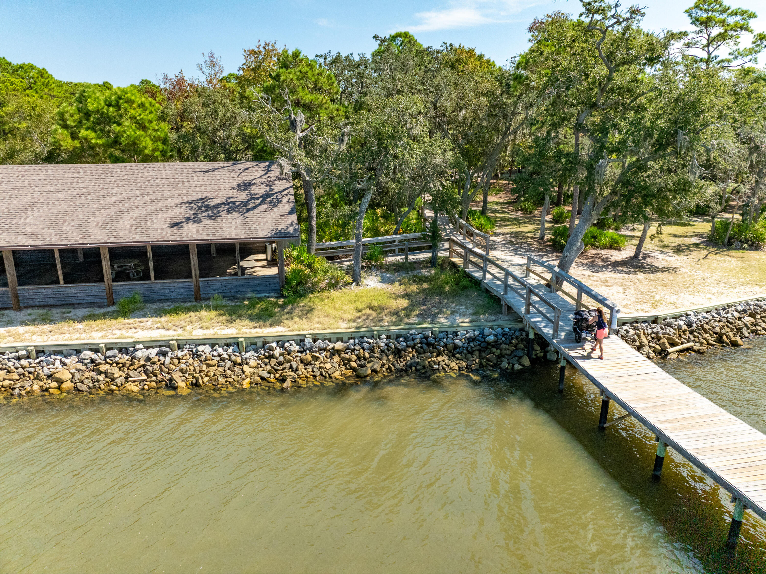 STEAMBOAT LANDING - Land