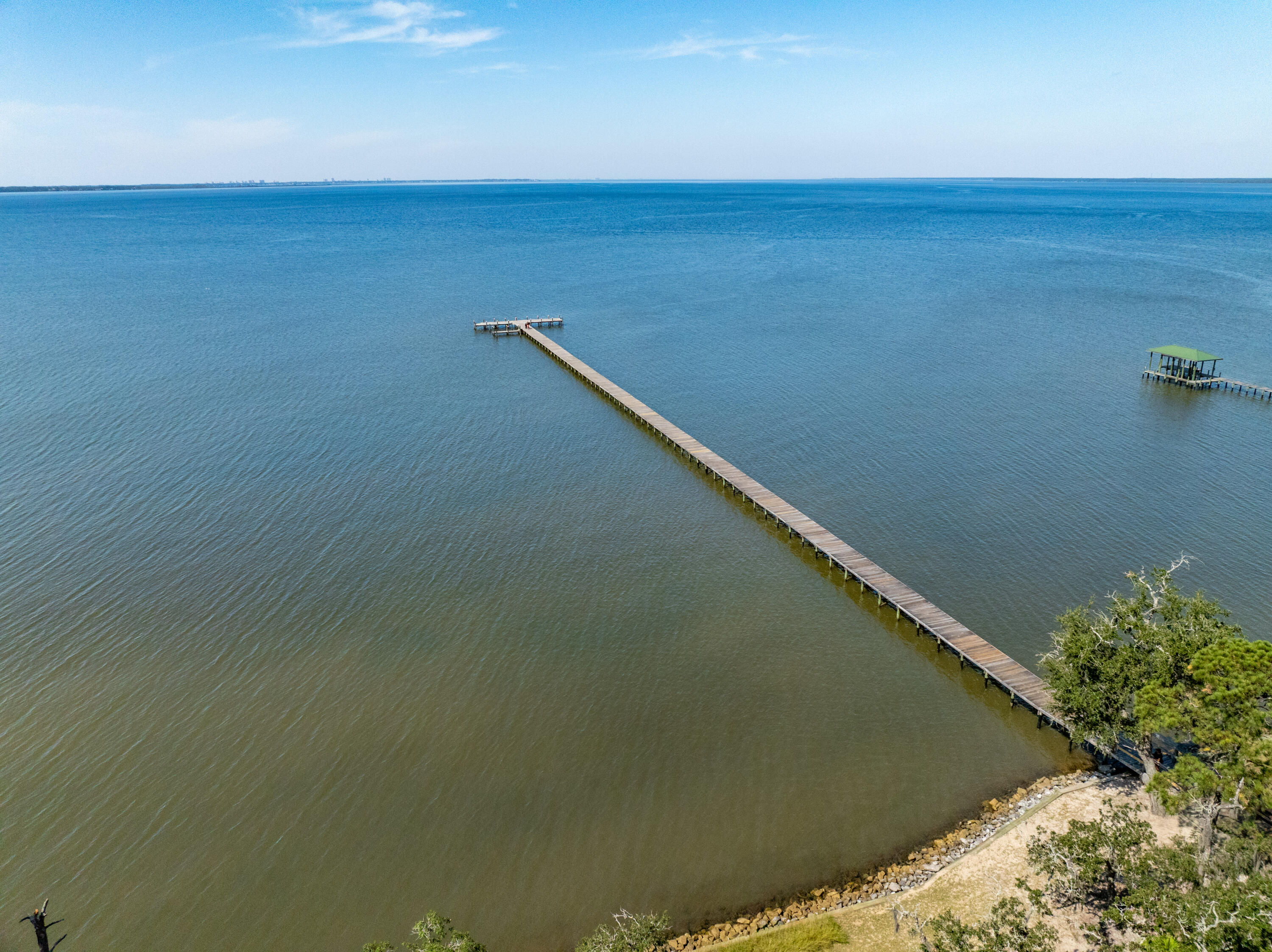STEAMBOAT LANDING - Land