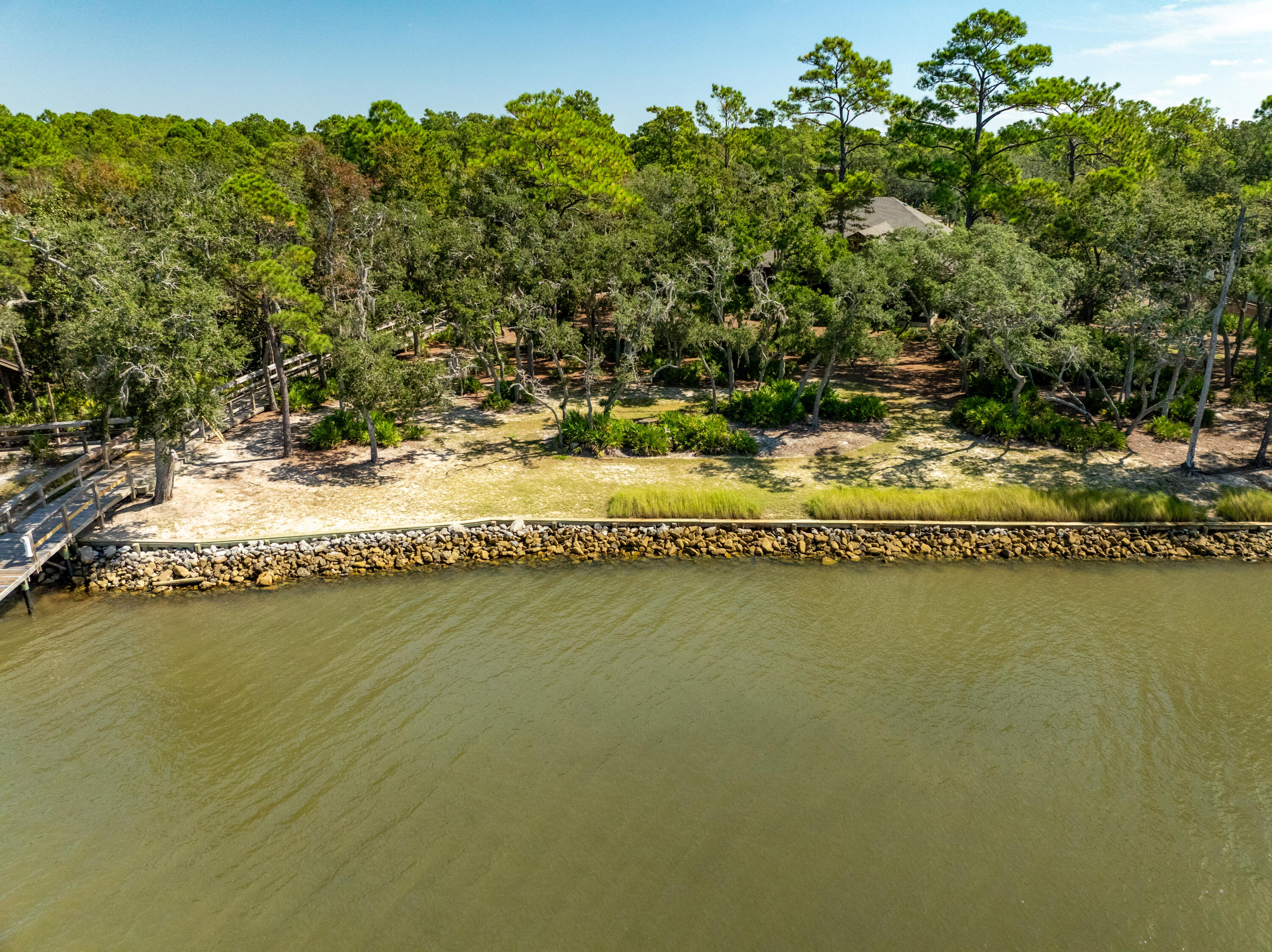STEAMBOAT LANDING - Land