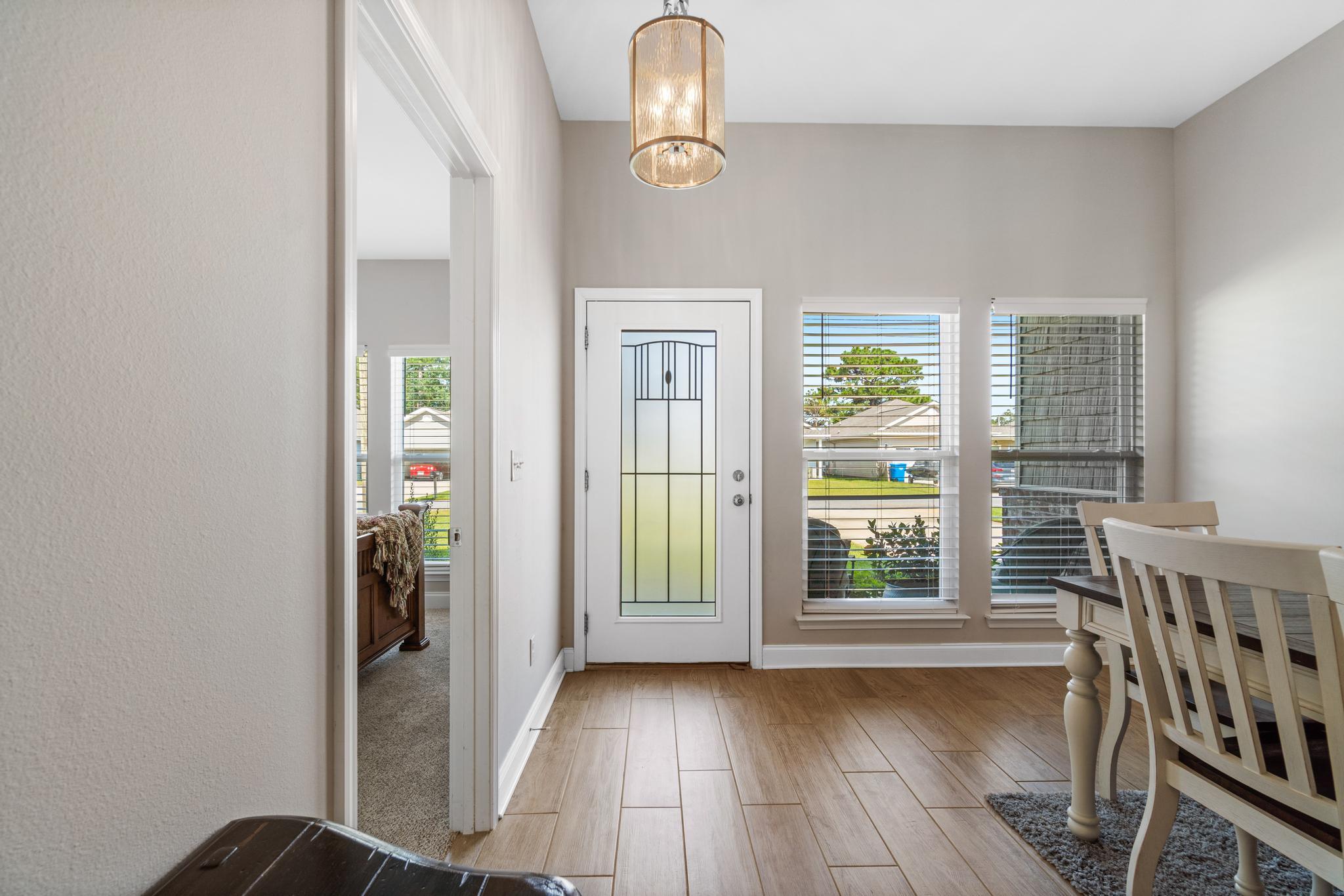 CRESCENT SHORES - Residential