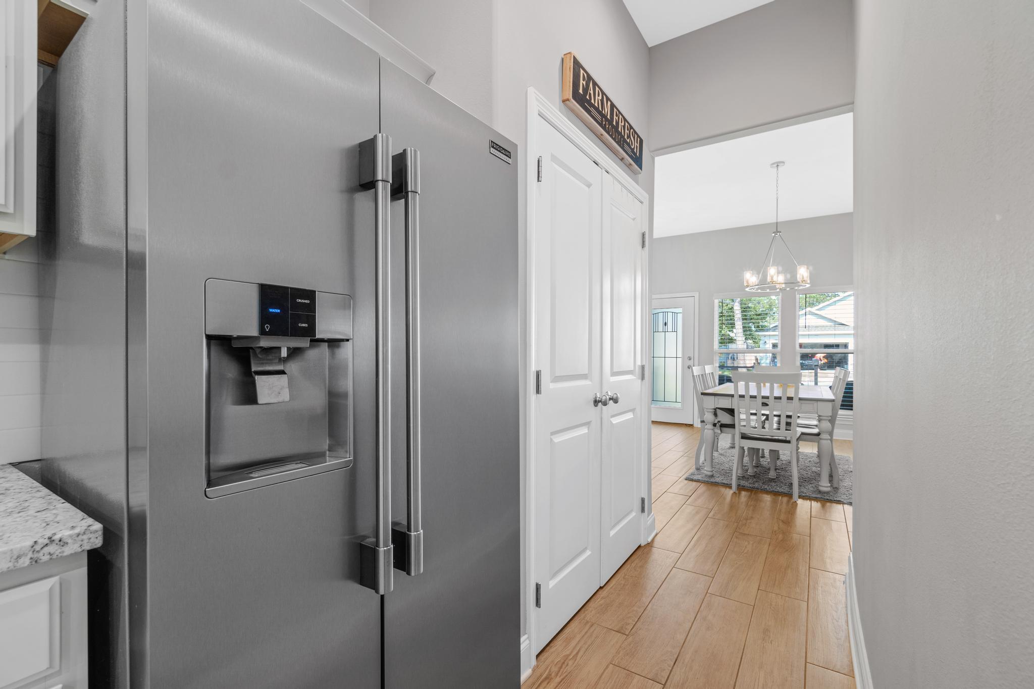 CRESCENT SHORES - Residential