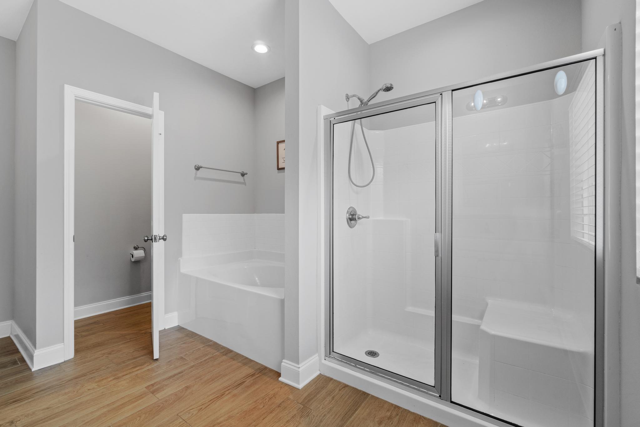 CRESCENT SHORES - Residential