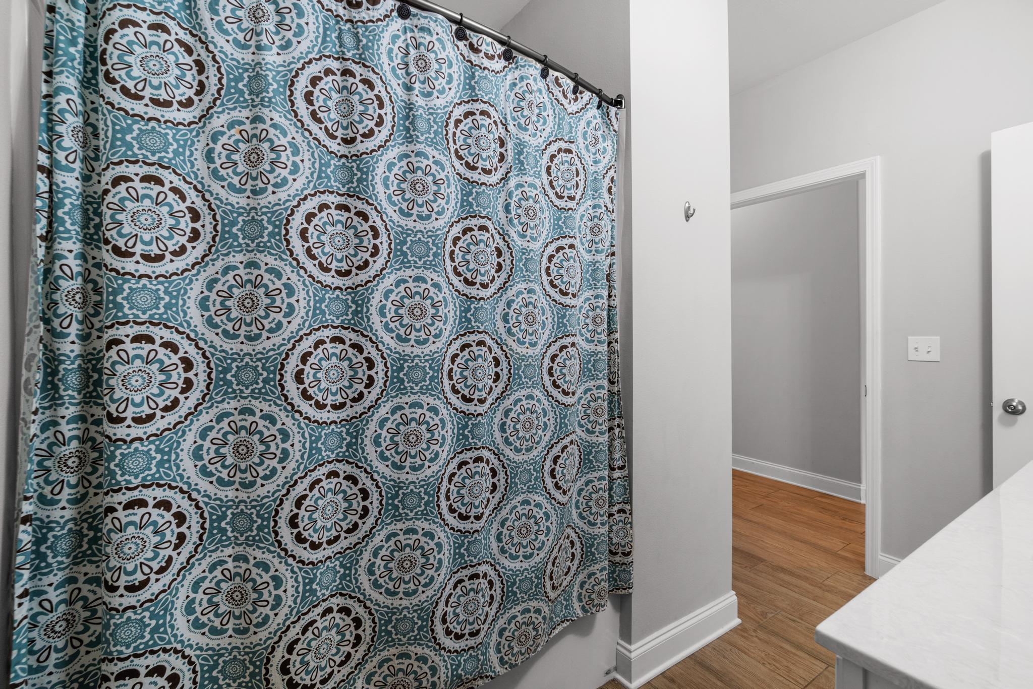 CRESCENT SHORES - Residential