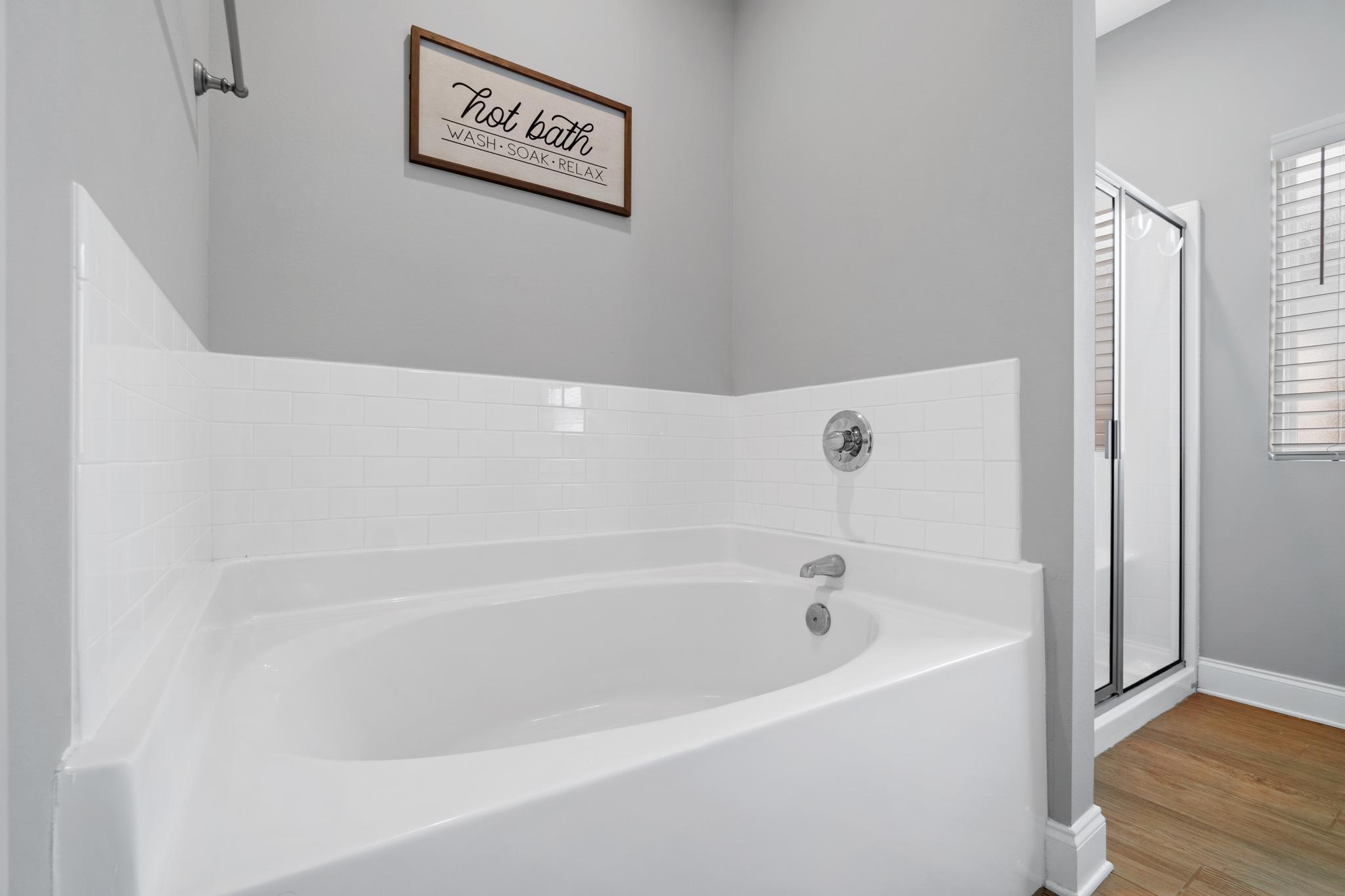 CRESCENT SHORES - Residential