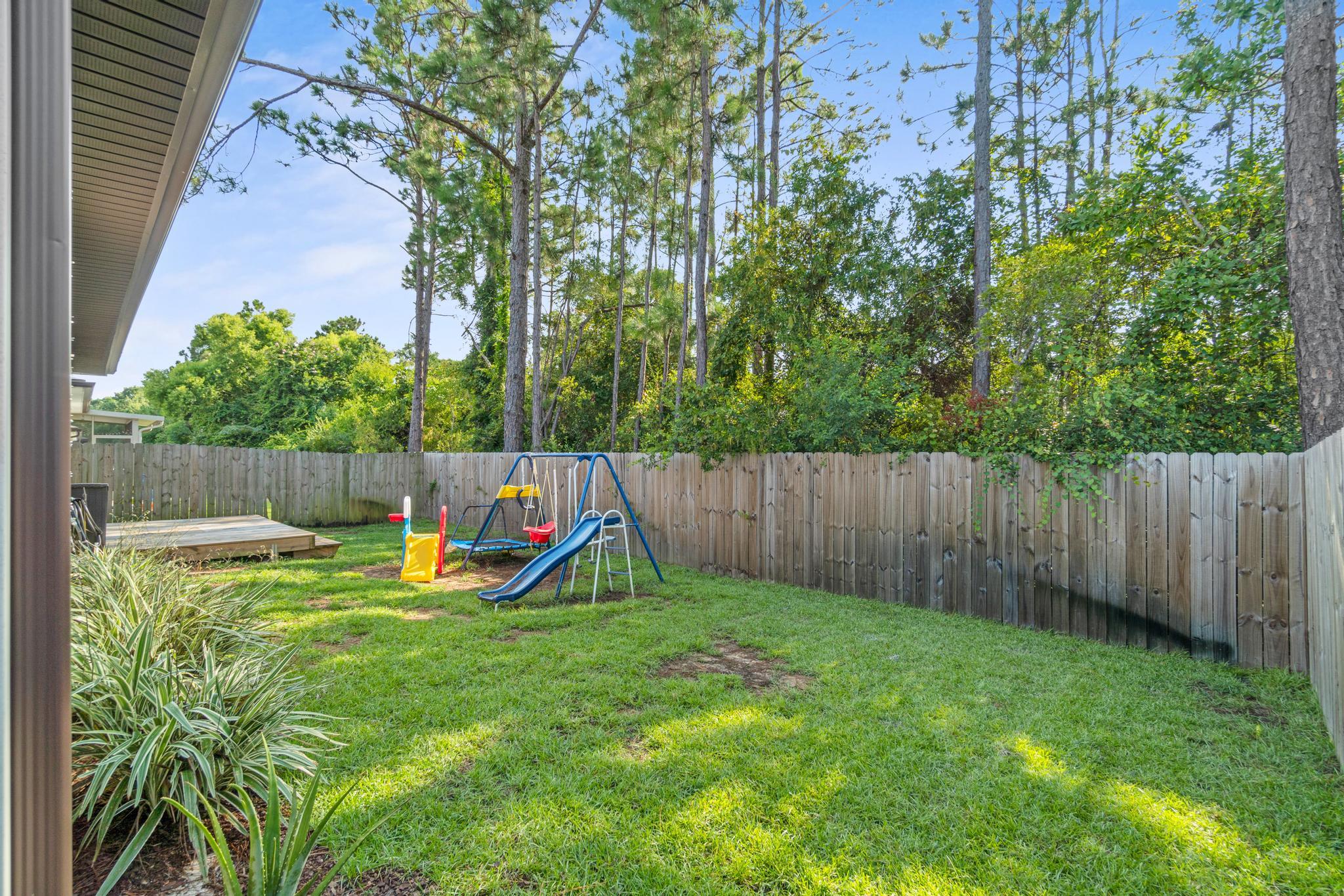 CRESCENT SHORES - Residential