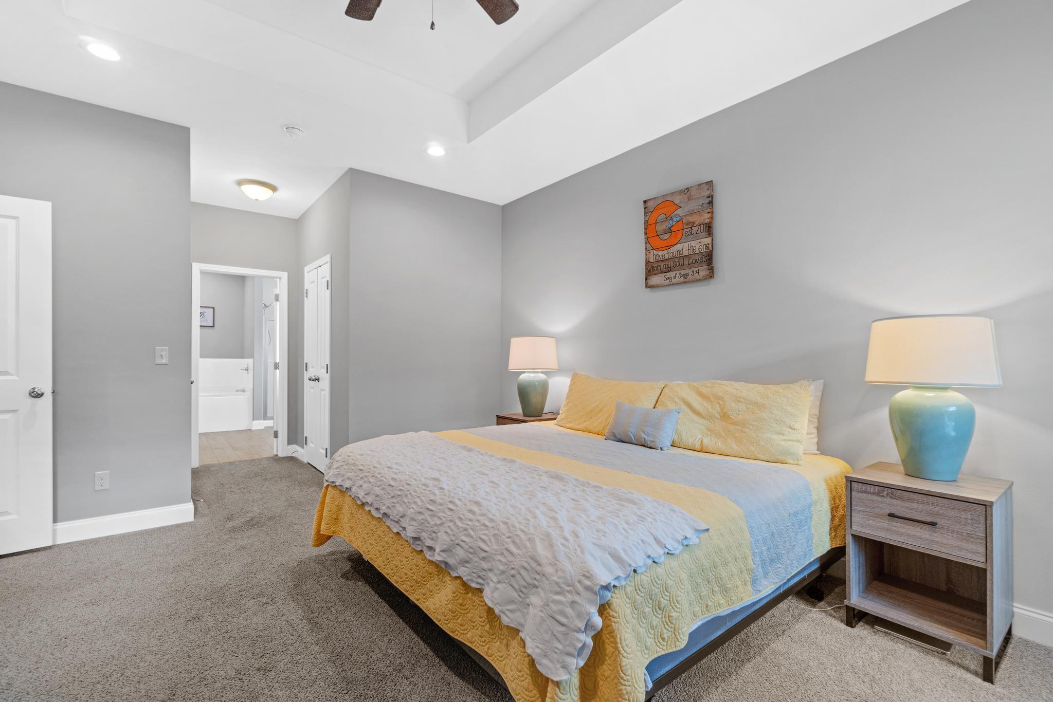 CRESCENT SHORES - Residential