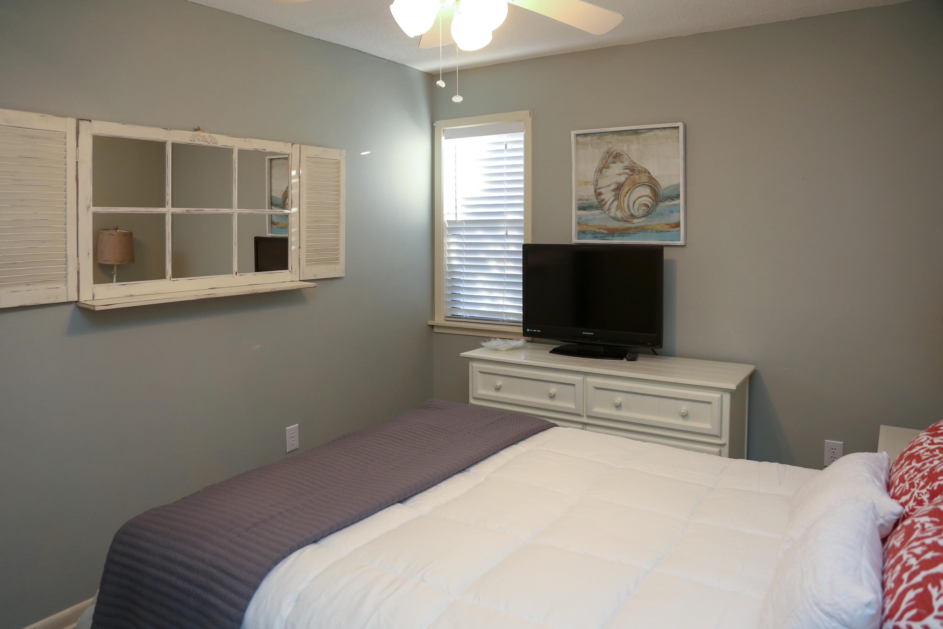 BEACHWOOD VILLAS CONDO - Residential
