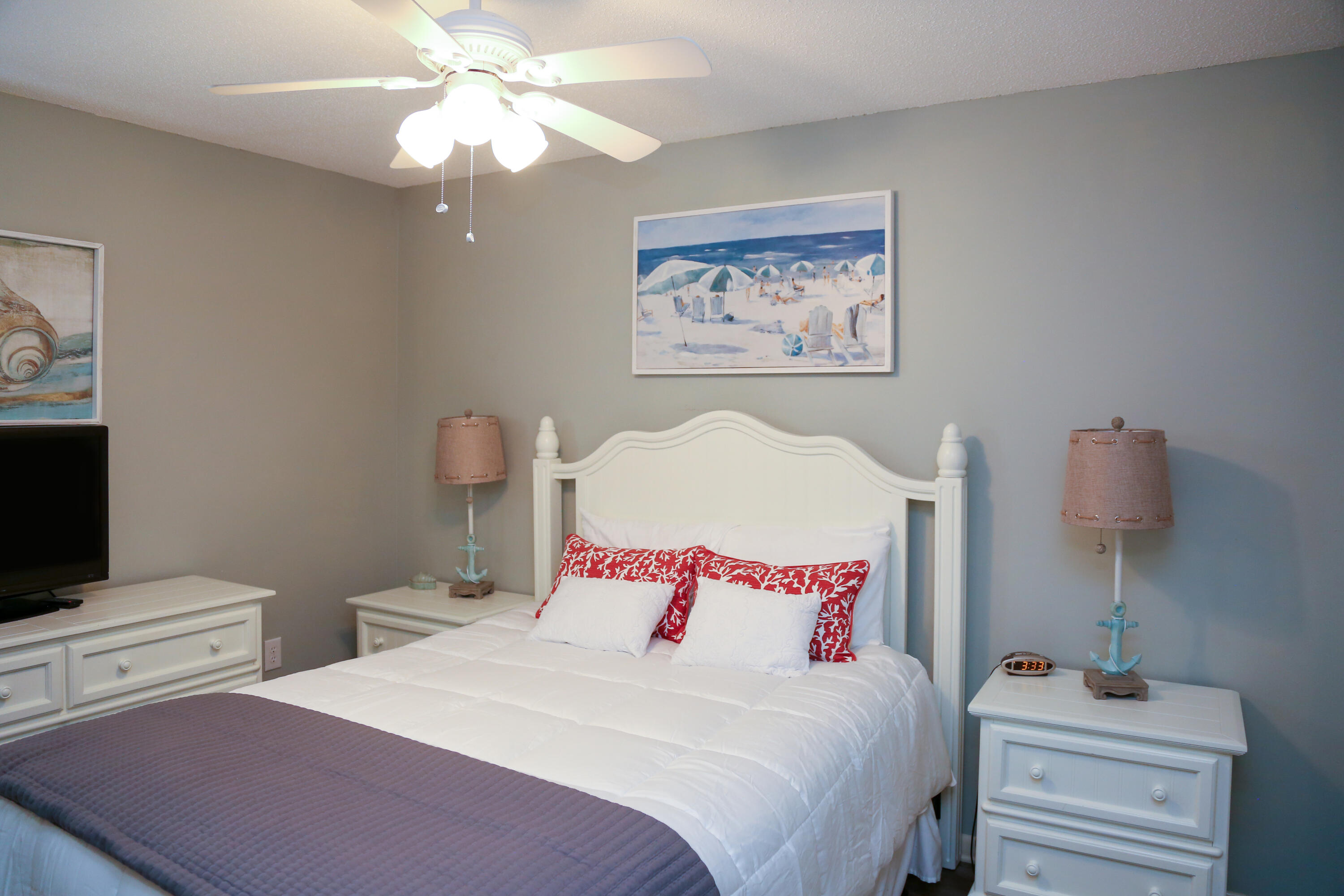 BEACHWOOD VILLAS CONDO - Residential