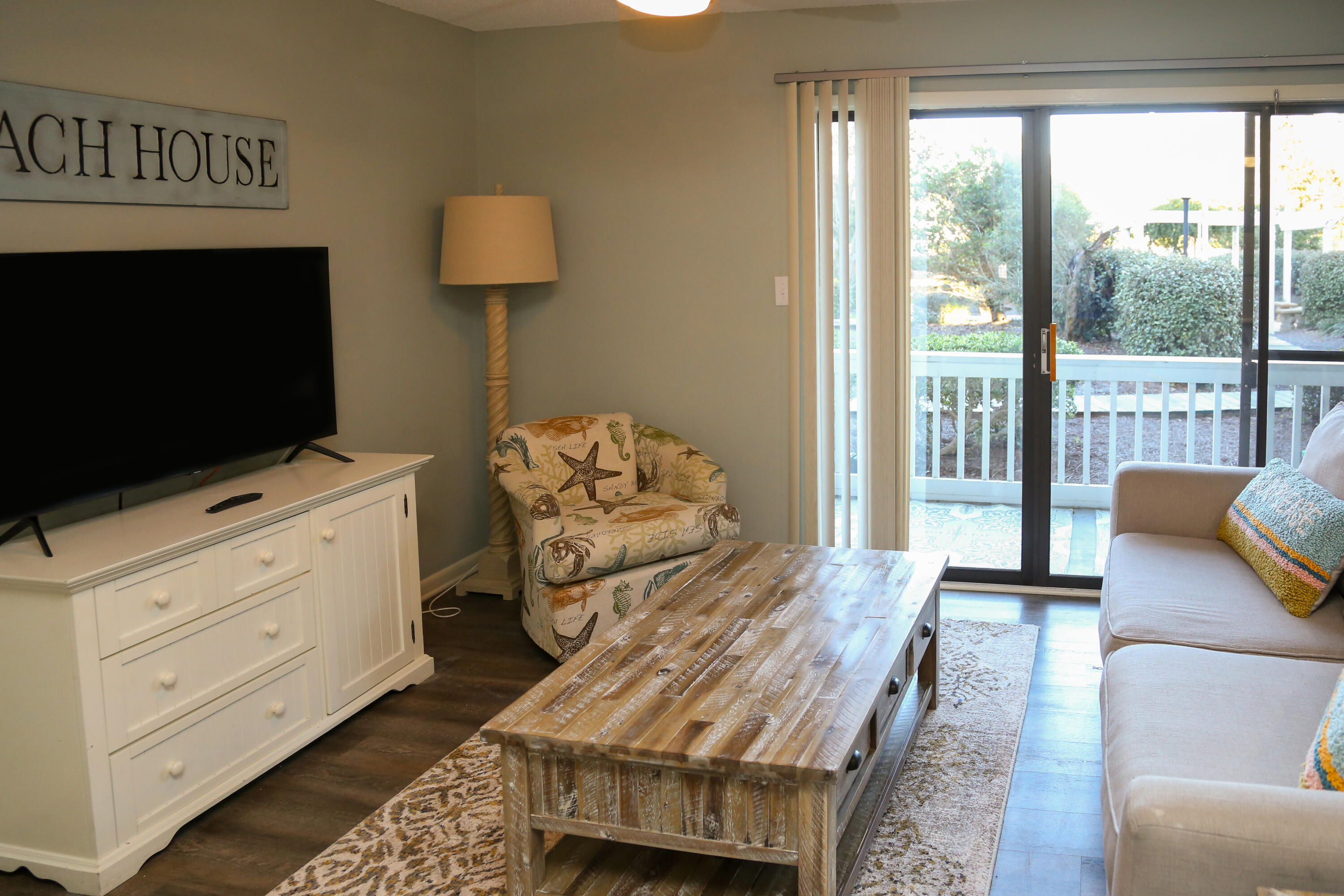 BEACHWOOD VILLAS CONDO - Residential