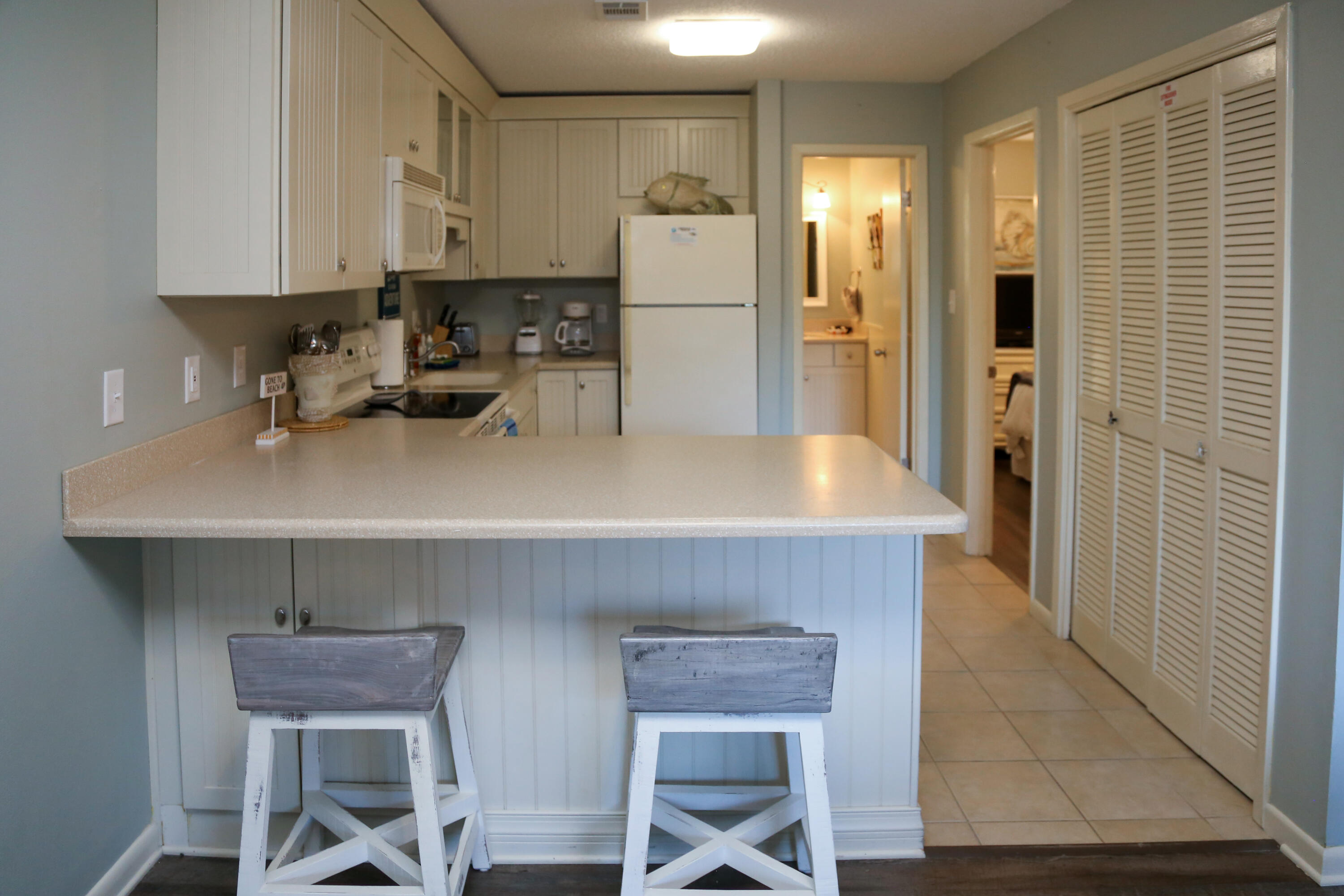 BEACHWOOD VILLAS CONDO - Residential